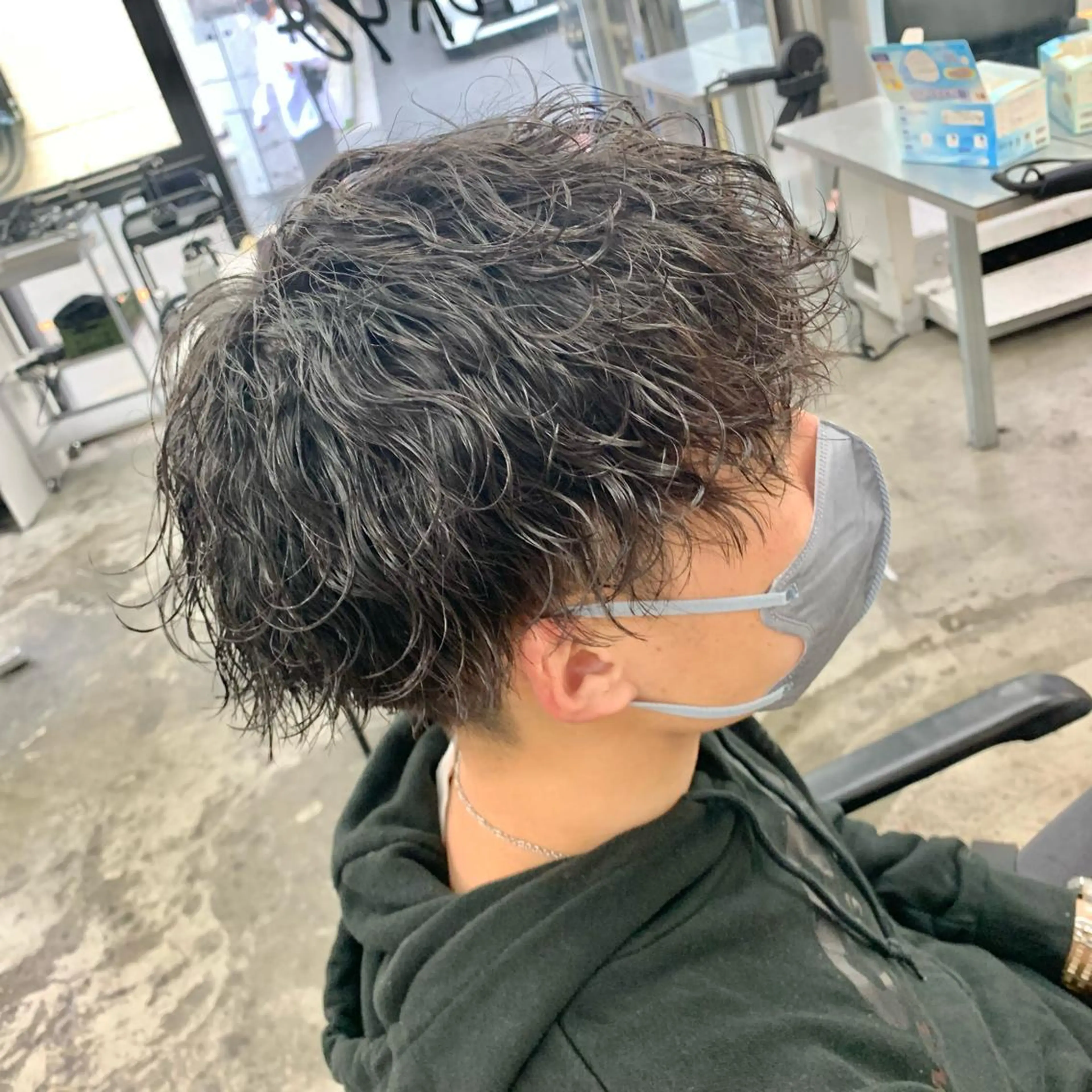 ショート パーマ メンズ メンズパーマ 波巻きパーマ カット パーマ メンズ特化美容師/ 藤戸 椋のヘアスタイル