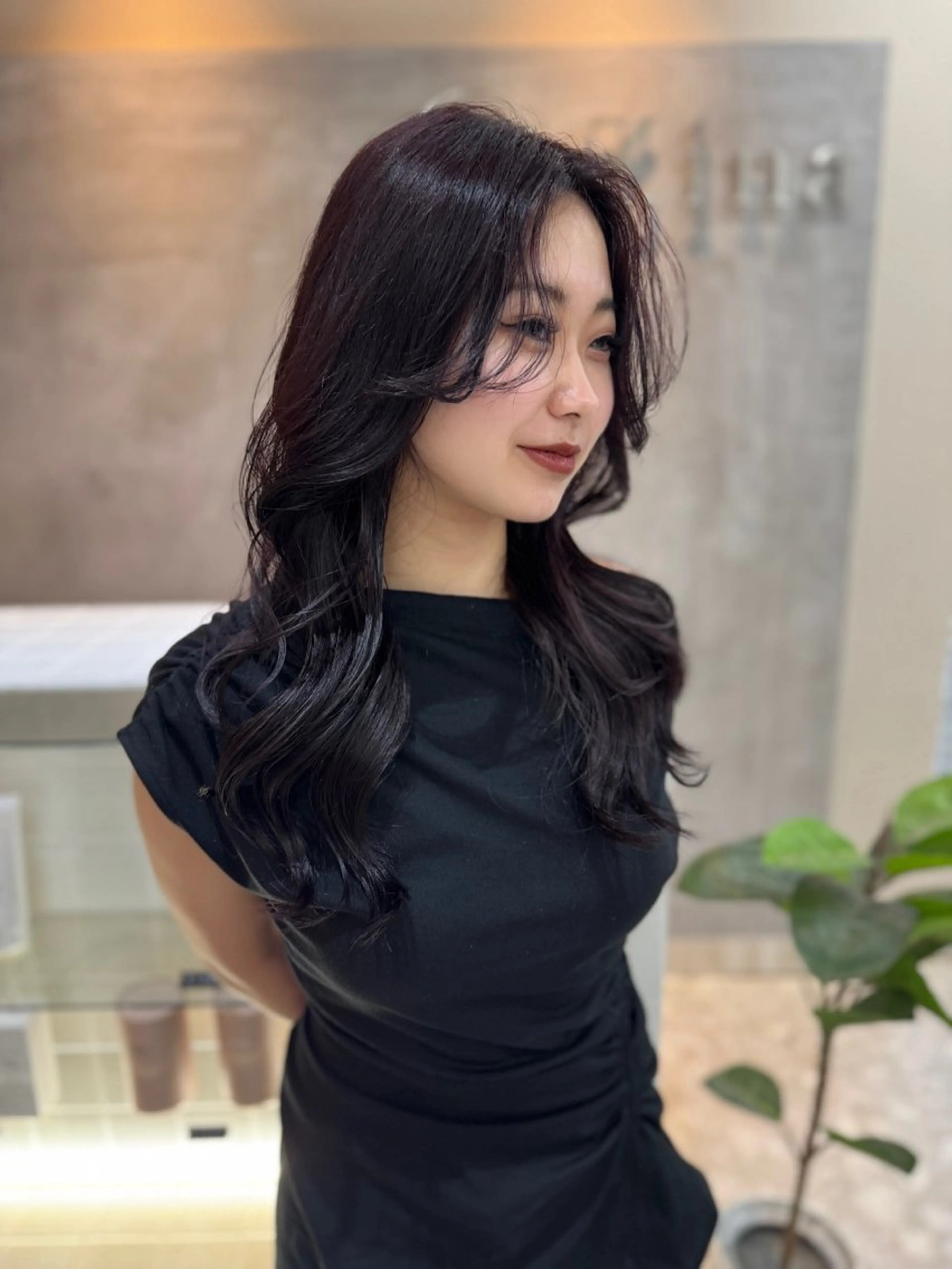 ロング カラー ボルドーカラー レイヤーカット カット ヘアカラー トリートメント Zina梅田茶屋町所属・Mayu💖 Zina梅田茶屋町のヘアスタイル