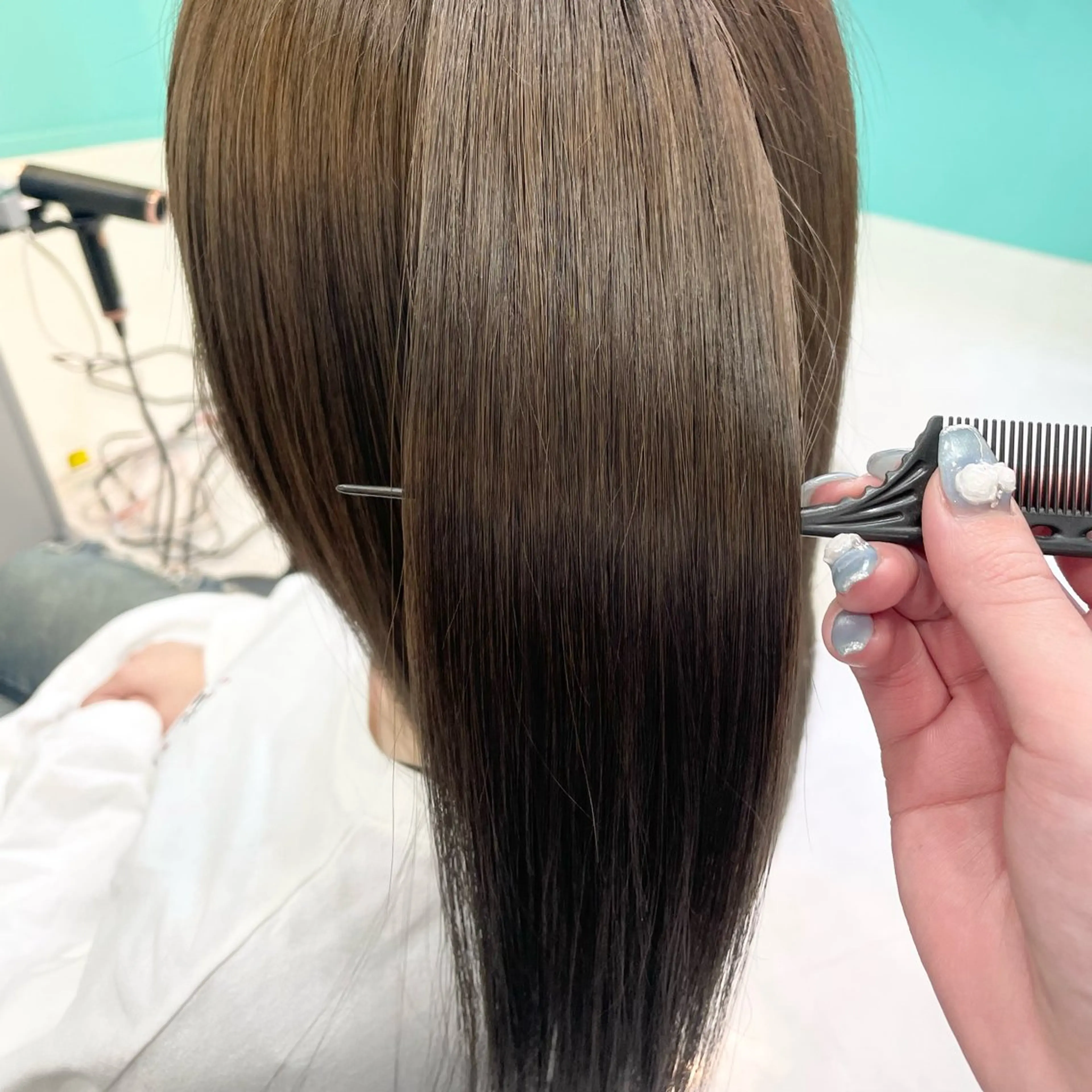 ロング カラー カット 縮毛矯正 イヤリングカラー 🫧Natsukiのヘアスタイル