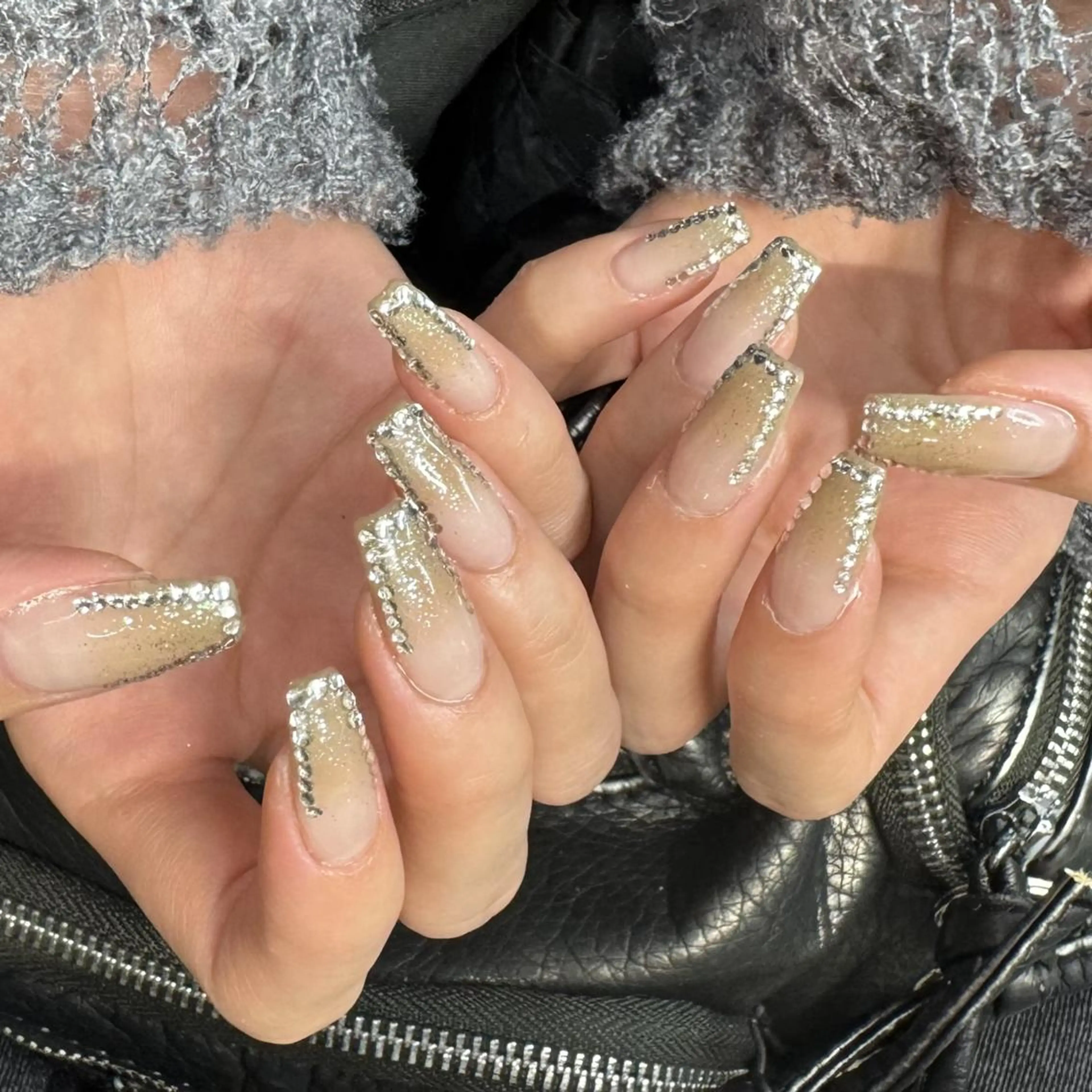 ネイル ジェルネイル 韓国ネイル ニュアンスネイル ストーンネイル ワンホンネイル nailstudio eviz新宿店のネイルデザイン