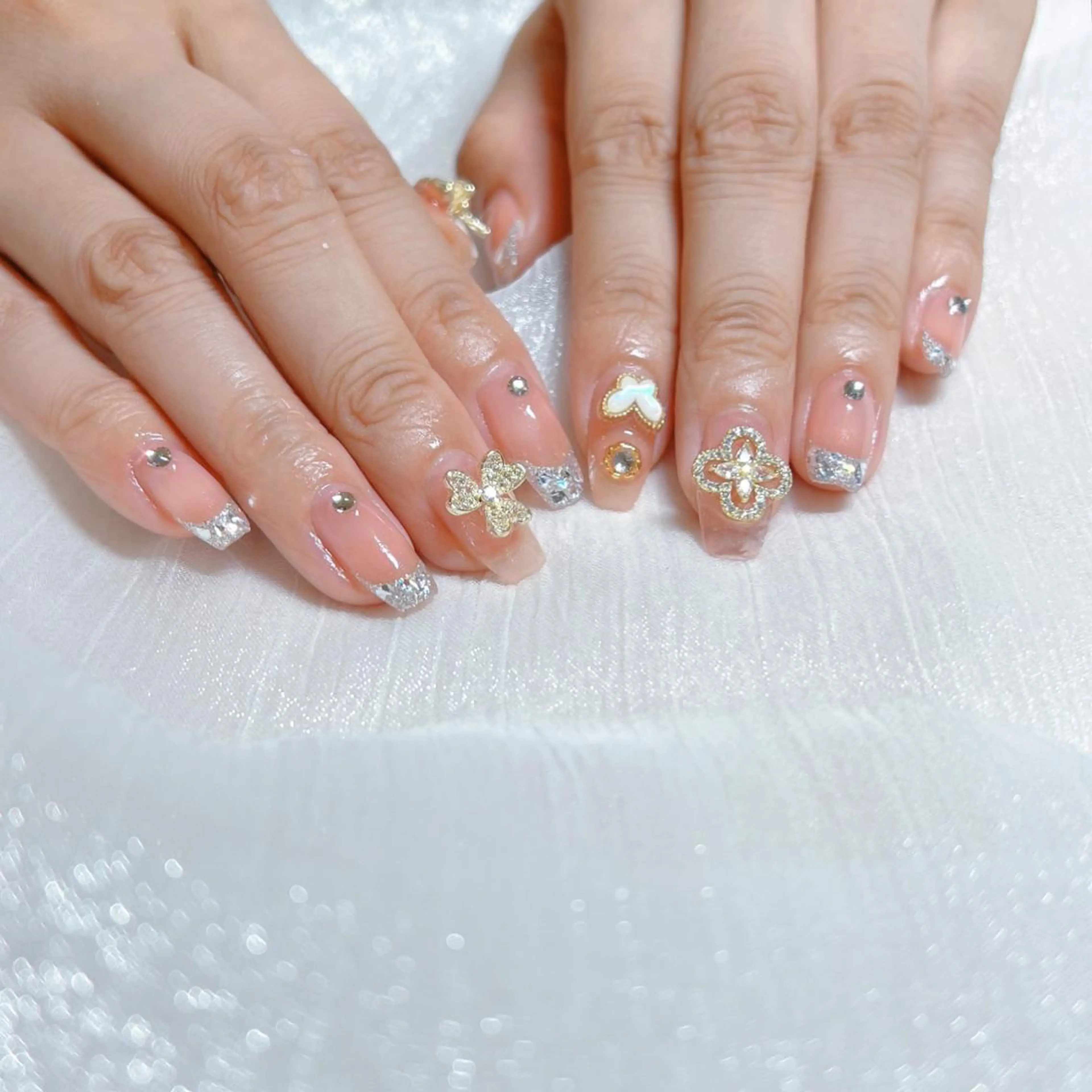 ネイル オーロラネイル フットネイル フレンチネイル ジェルネイル 韓国ネイル ハンドネイル ハンドケア EN nailsalon所属・【ENサロン】 Rei🎀Nailのネイルデザイン