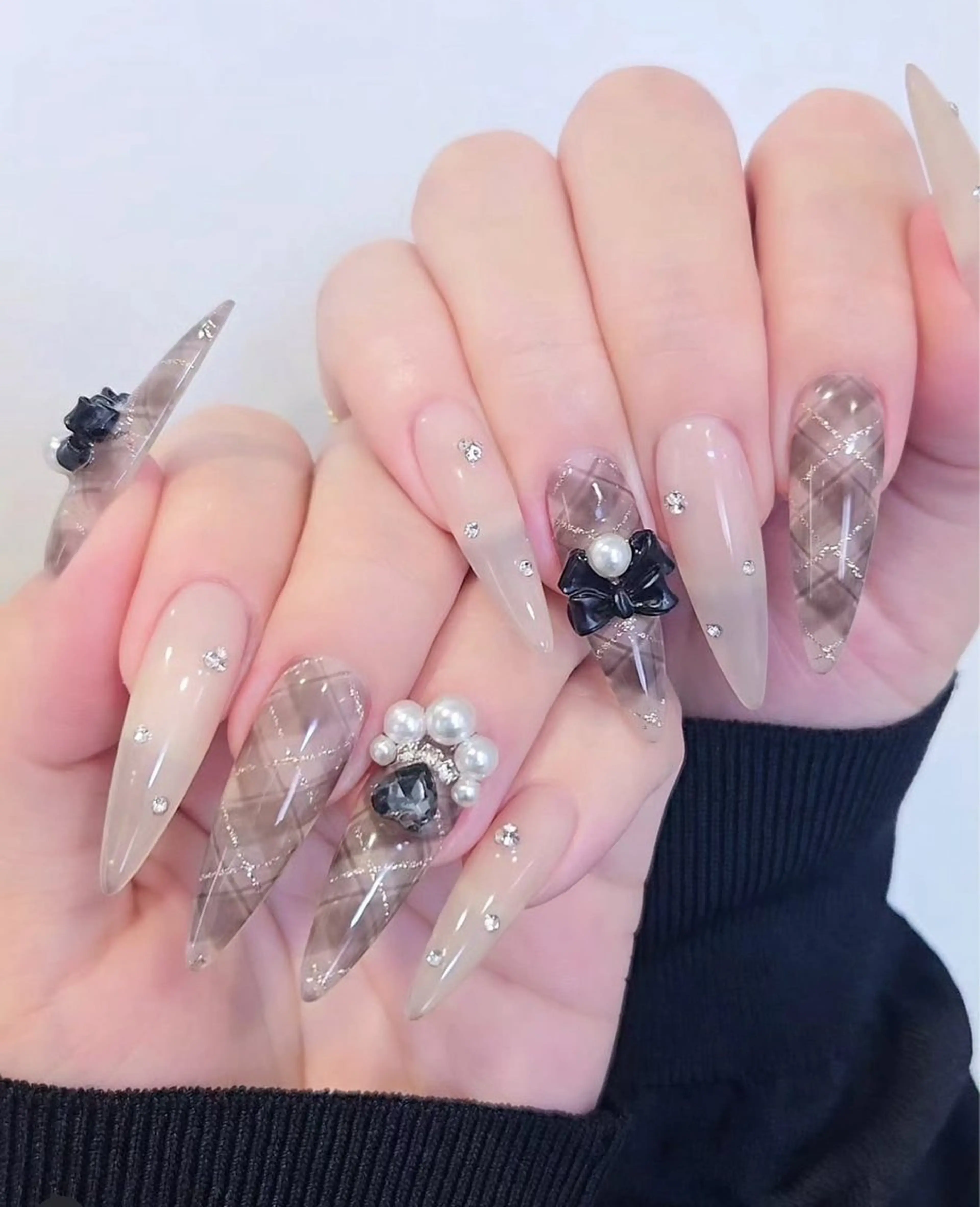 ネイル アニマル柄 オーロラネイル チークネイル フラッシュネイル ジェルネイル ハンドネイル Lina所属・Lina Nail Salonのネイルデザイン