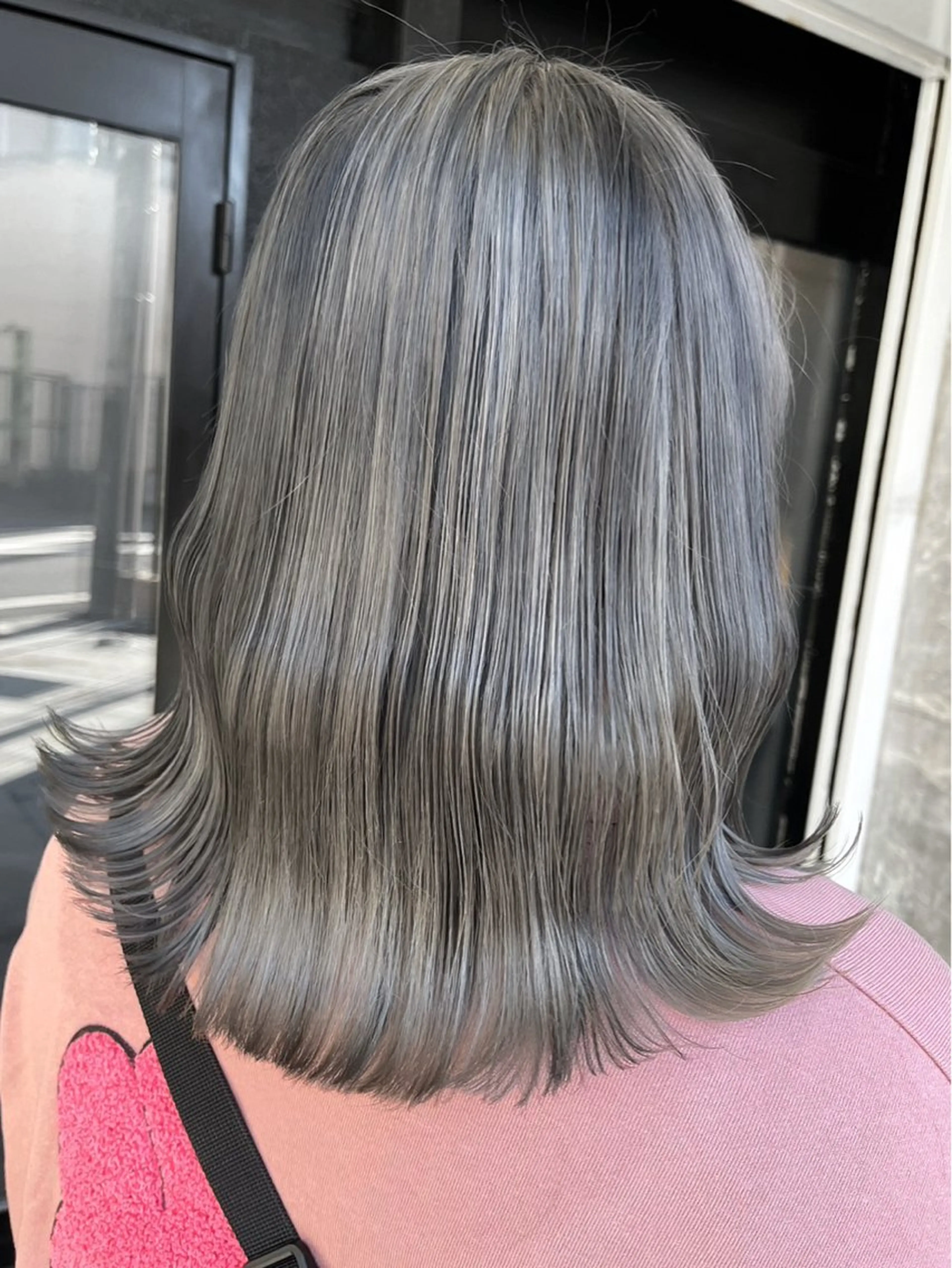 セミロング カラー カット ヘアカラー トリートメント ハイトーン/韓国風/ 艶髪/吉祥寺のヘアスタイル