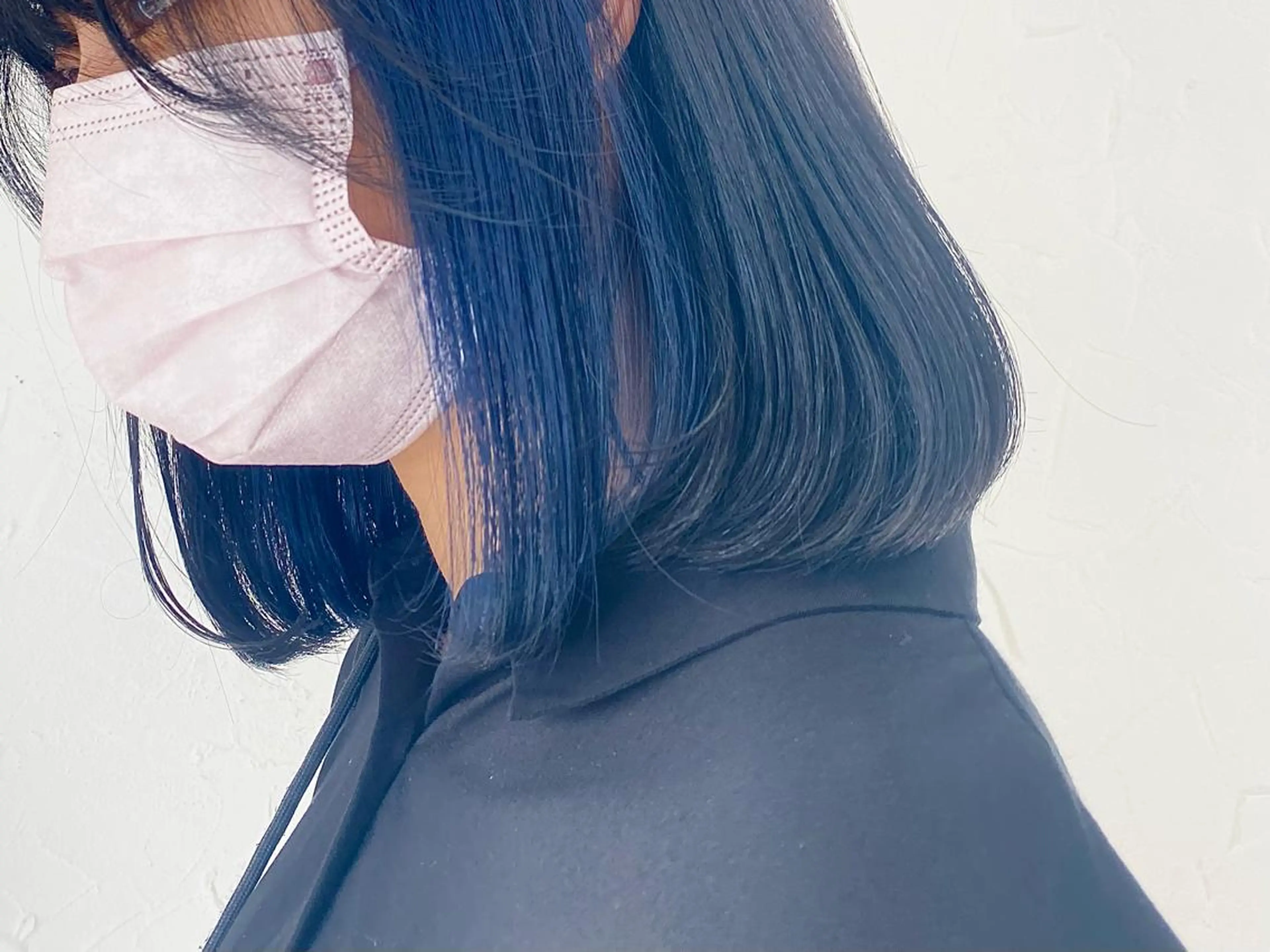 ショート カラー バレイヤージュ ミストバング ベージュカラー 黒髪 ブリーチ ブルーカラー 🌈SOUTOMEのヘアスタイル