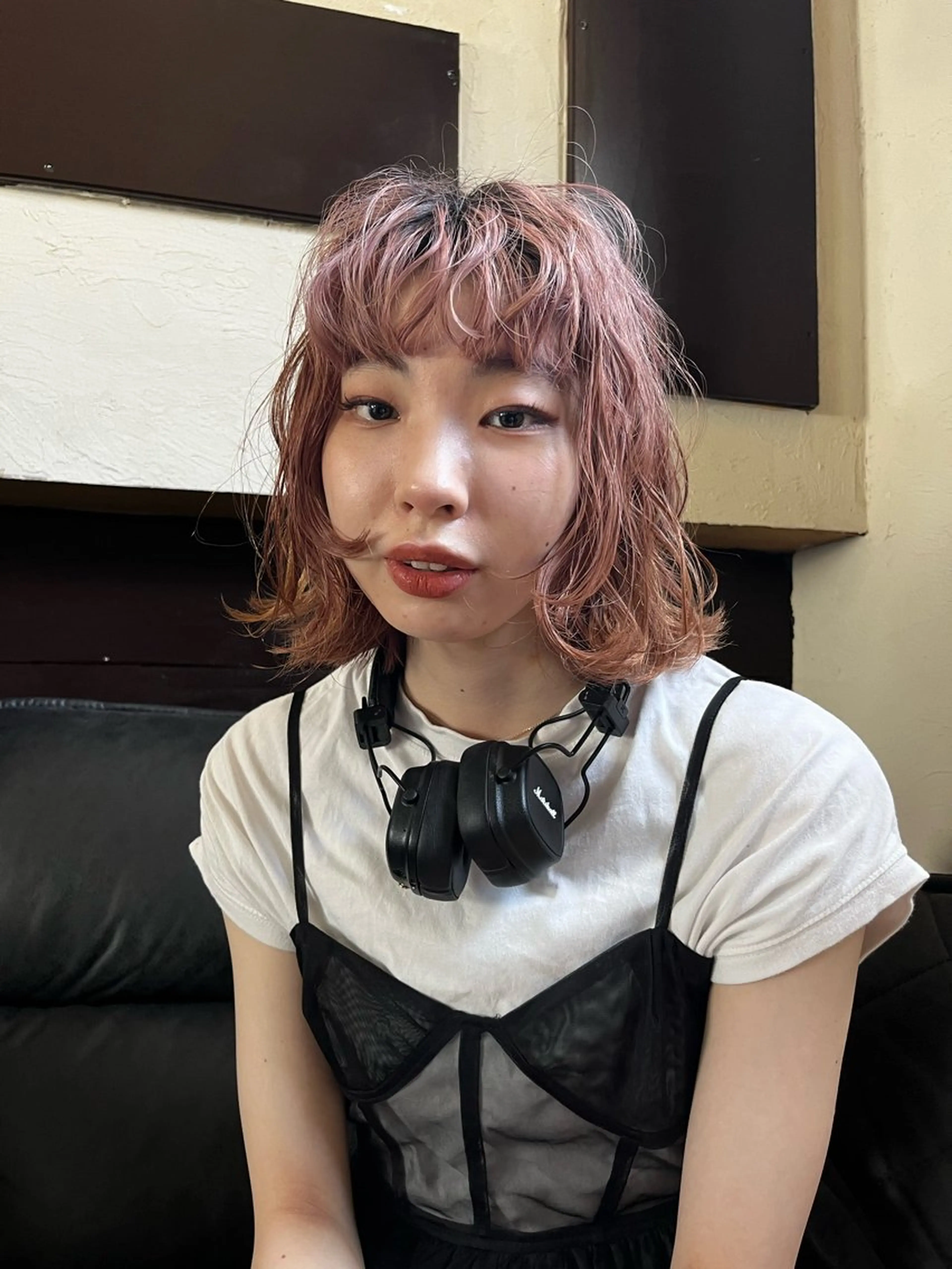 ショート カラー ピンクカラー ざくざくレイヤー/ カラー/konoのヘアスタイル
