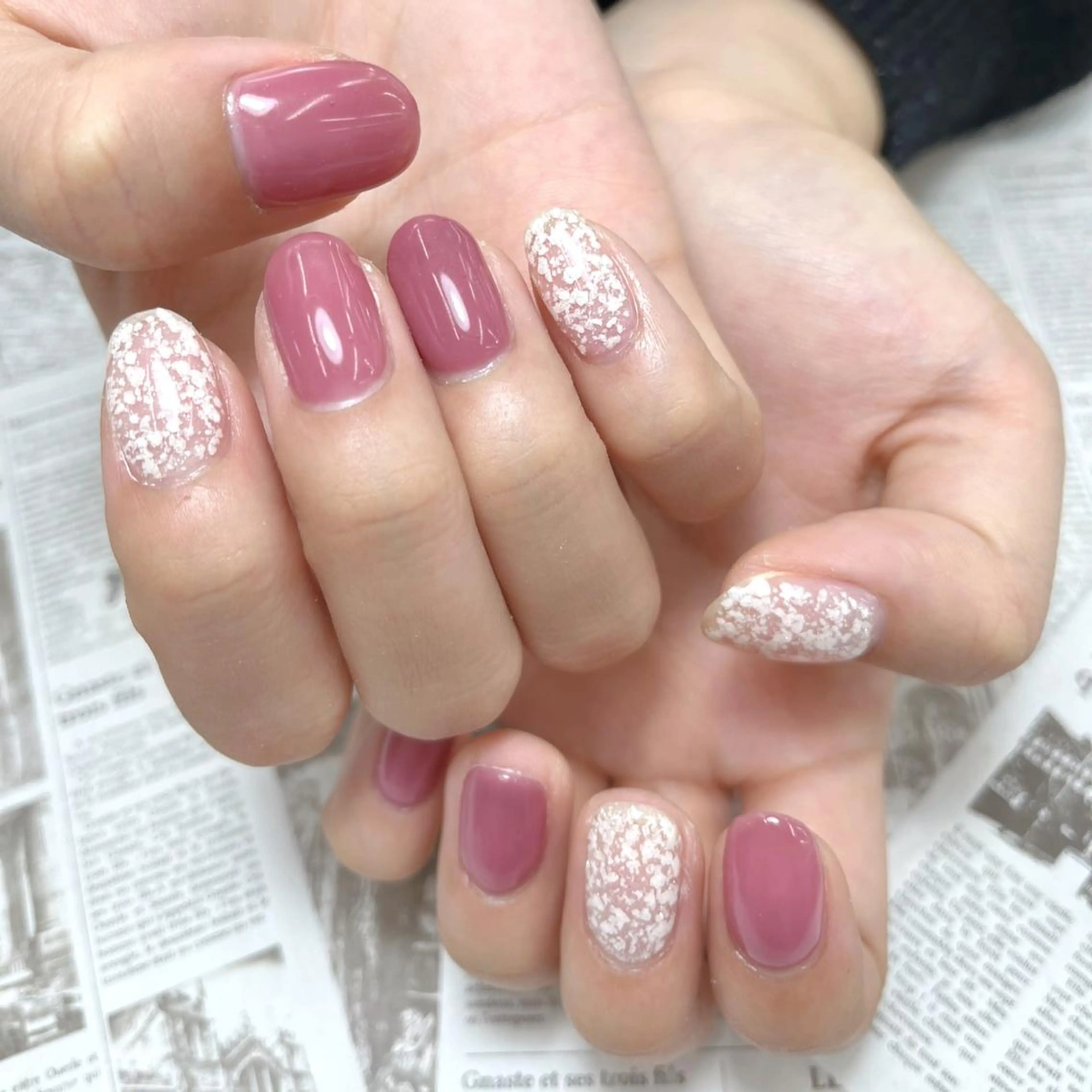 ネイル マットネイル ピンク ホワイト 【MAXKELLY】 AOYAMAのネイルデザイン