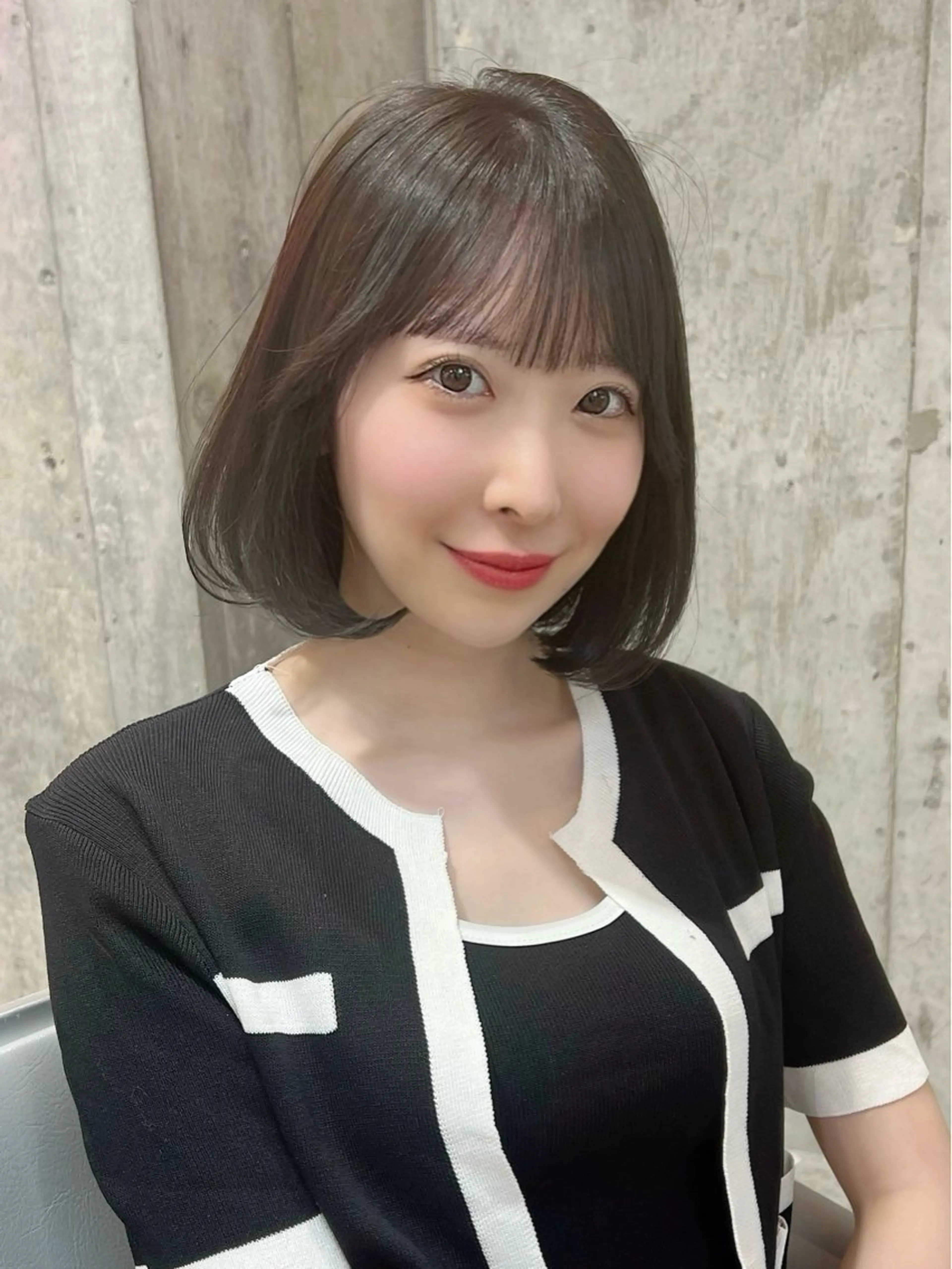 韓国風カット＋ブリーチなしダブルカラー＋1stepトリートメントの写真