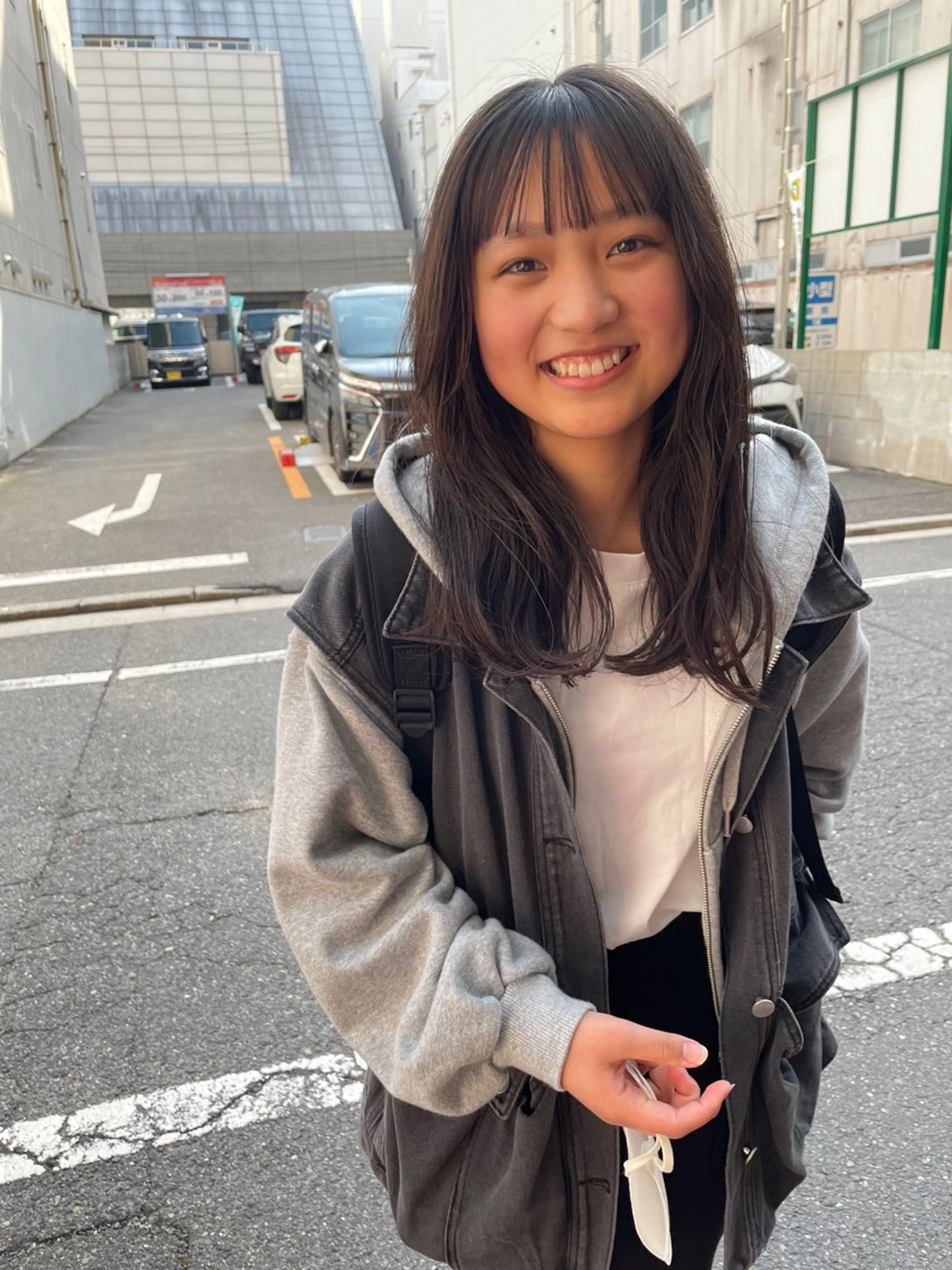 ロング 卒業式のヘアスタイル カット さの あやねのヘアスタイル