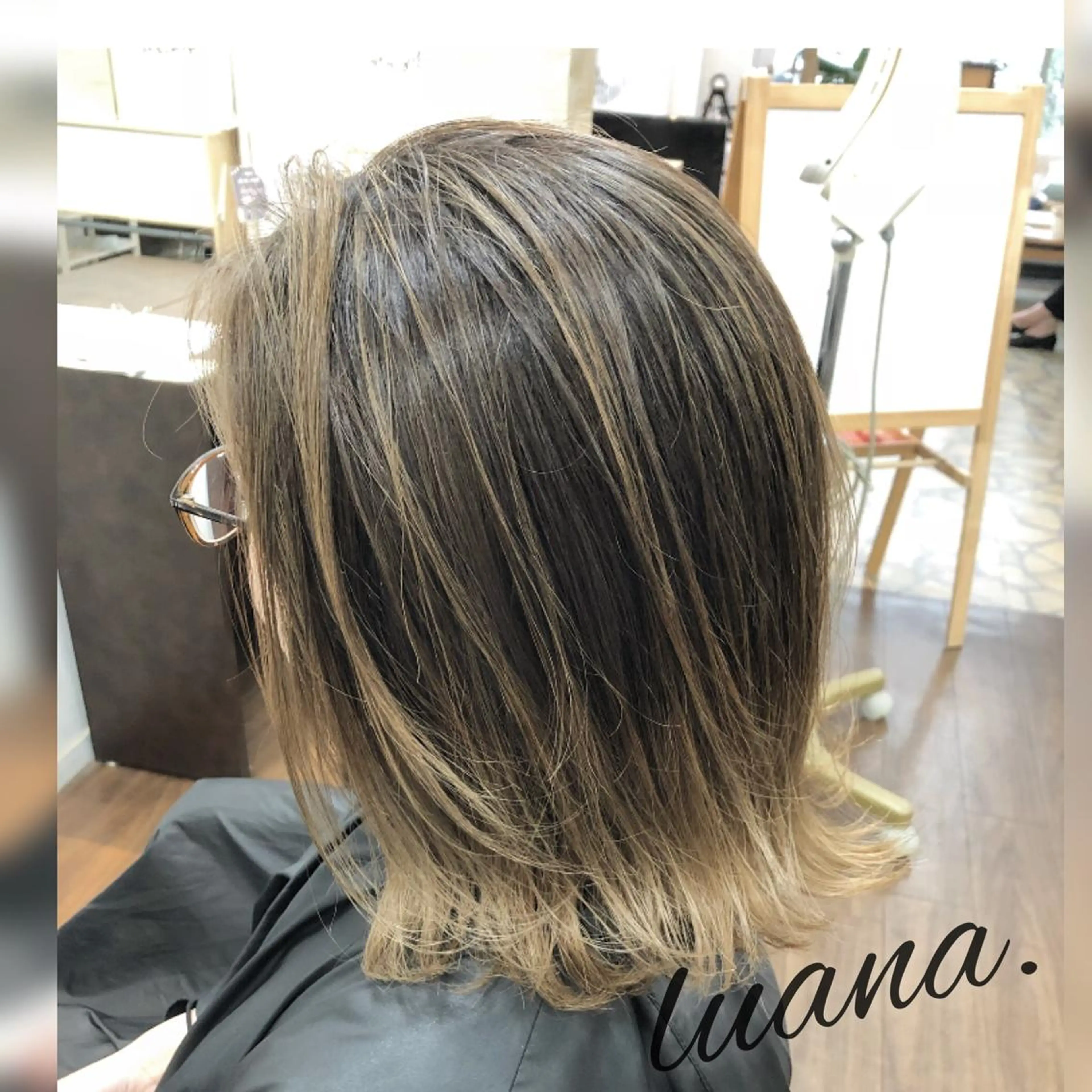 ミディアム レイヤーカット エクステ・髪質改善・ ブリーチ・吉田大介のヘアスタイル