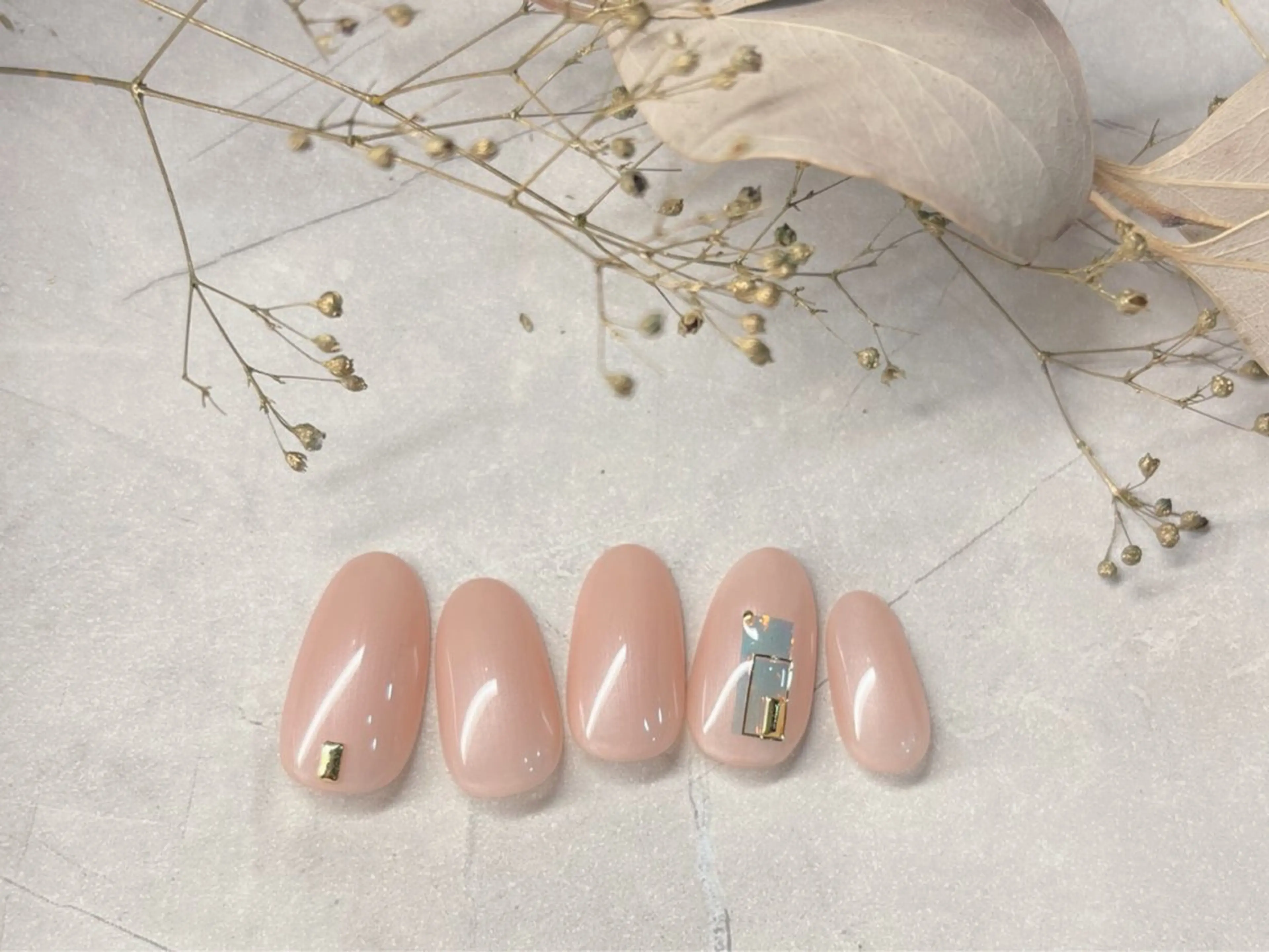 ネイル オーロラネイル ワンカラーネイル ハンドネイル Nailsalon Sereno所属・Nailsalon Serenoのネイルデザイン