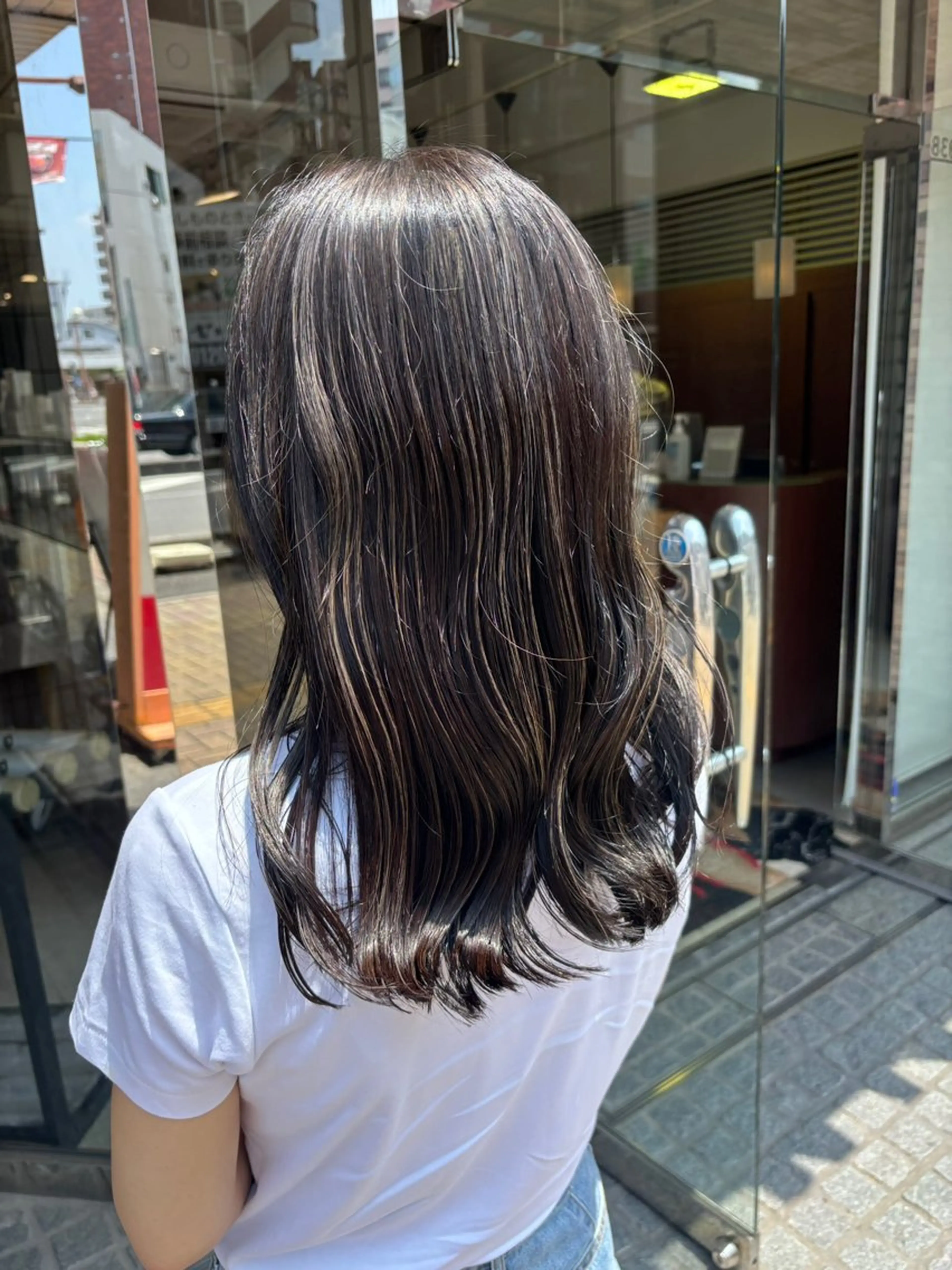 セミロング カラー 暖水 まりあのヘアスタイル