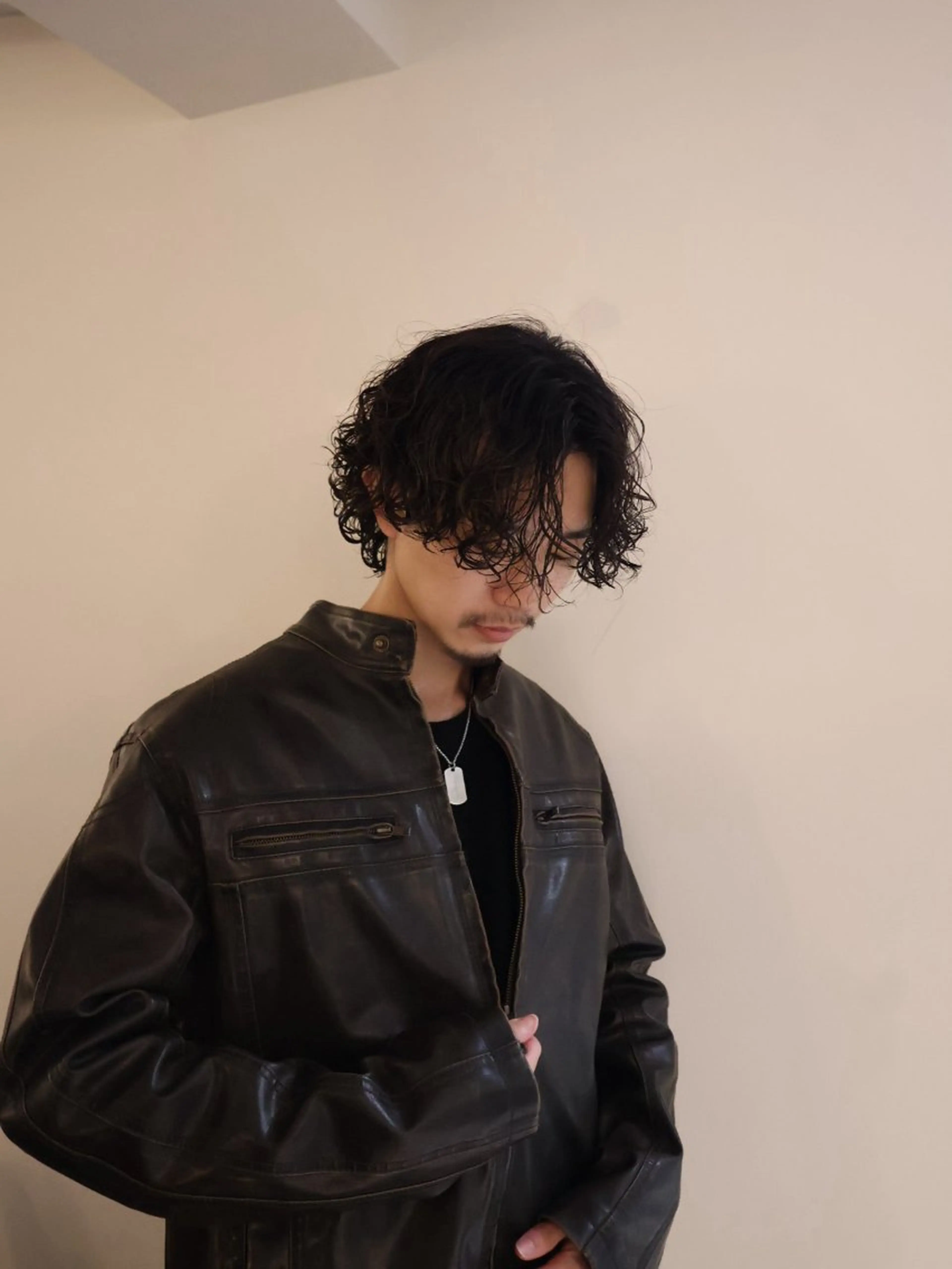 ショート 川副史晶/シャドウ 波巻き/メンズパーマのヘアスタイル