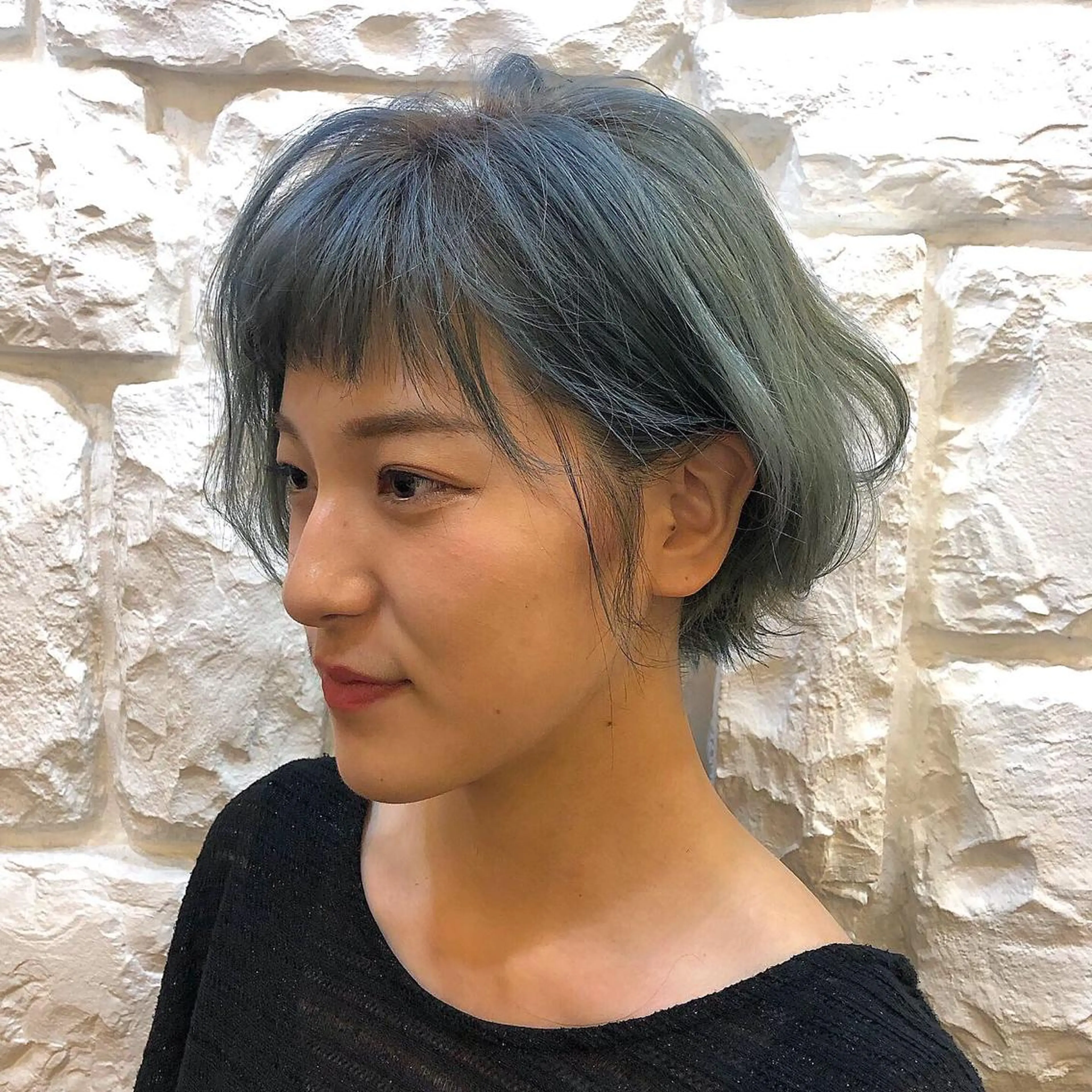 ショート カラー ブルーカラー ハイライトカラー ハイライト Nao ナオのヘアスタイル