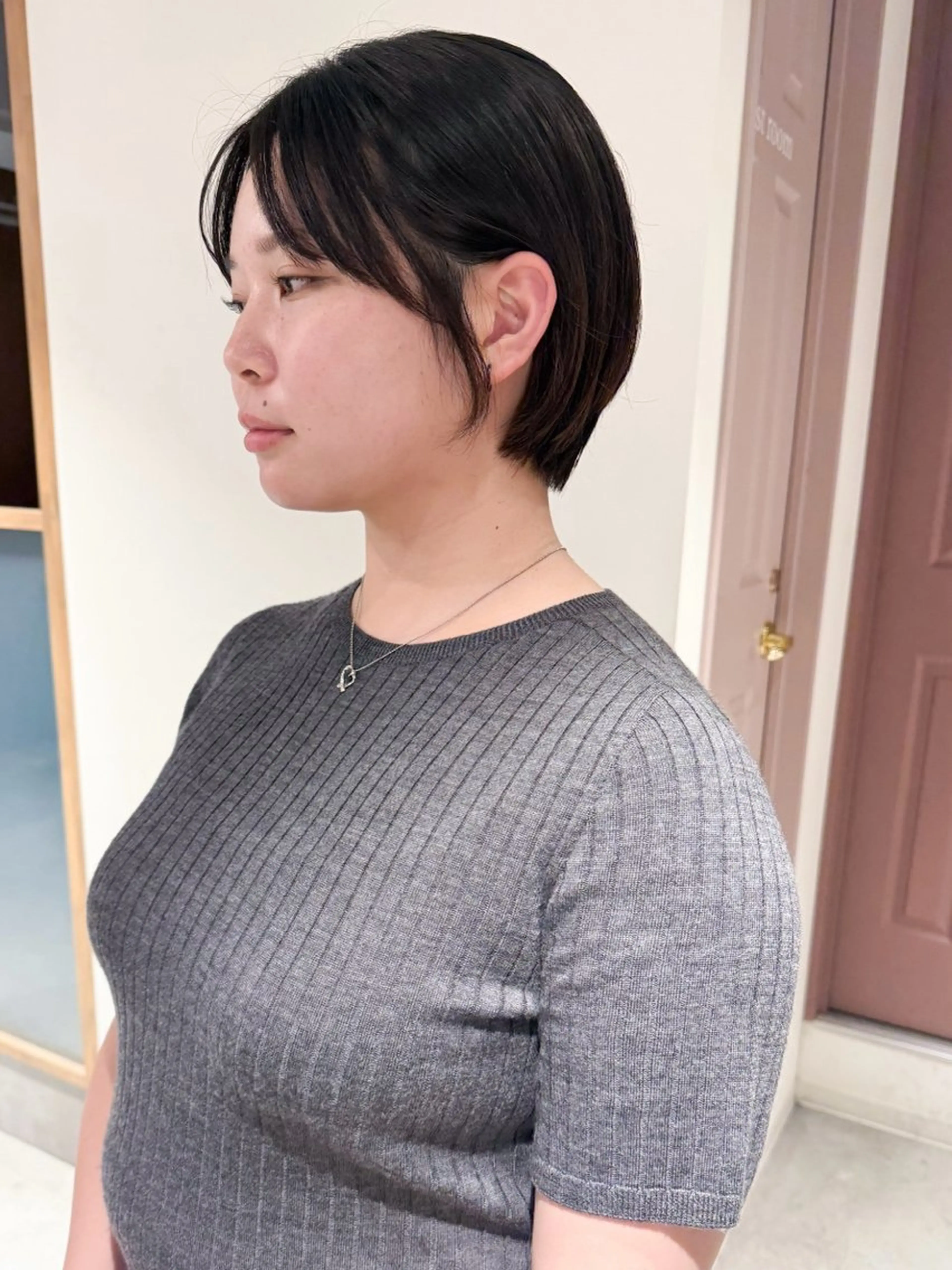 ショート カット ヘアカラー トリートメント 似合わせぷつっとボブ 縮毛矯正 久保田彩菜のヘアスタイル