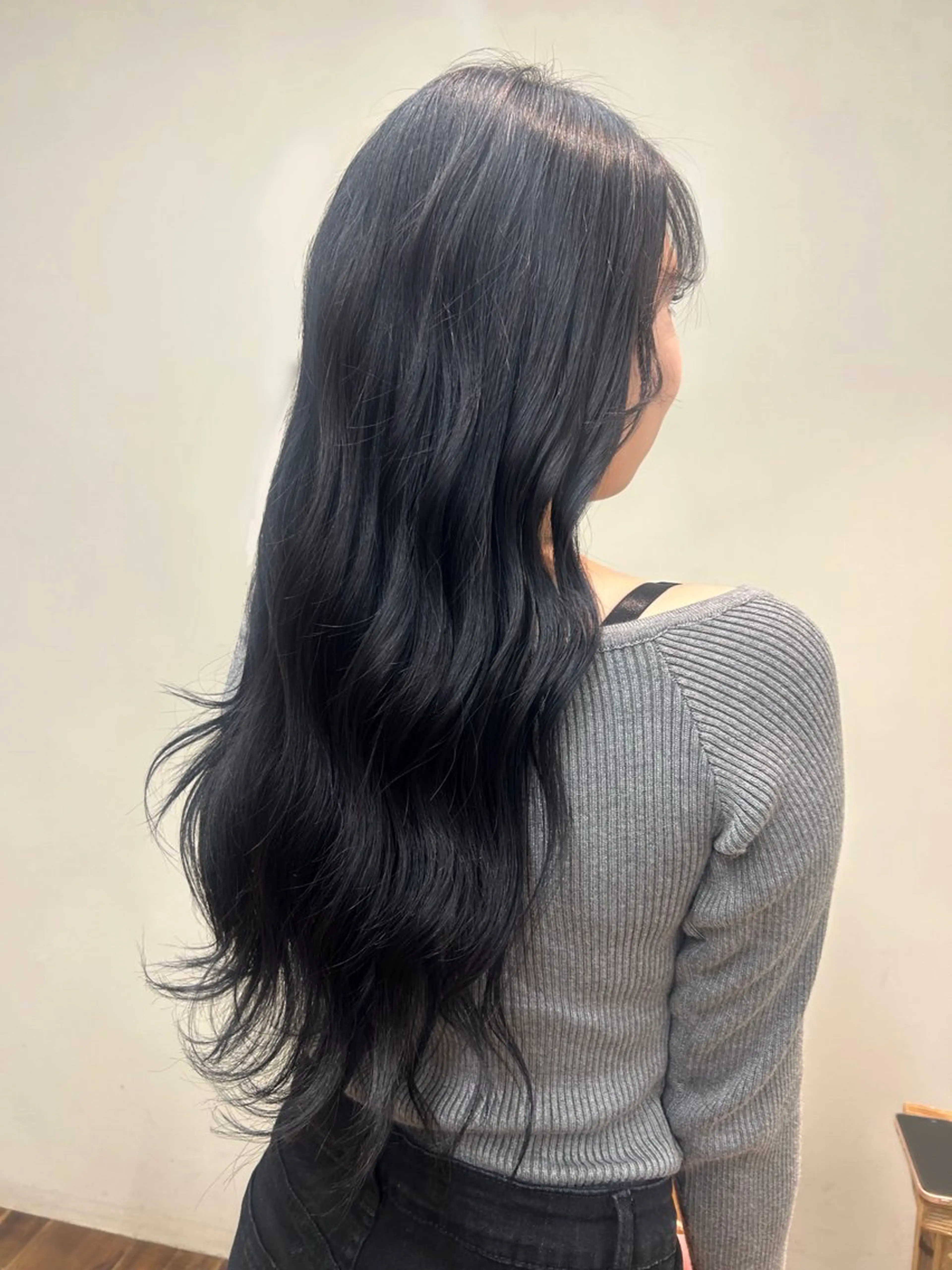 ロング カラー ブリーチ 透明感カラー ヘアカラー 谷岡 聖花のヘアスタイル
