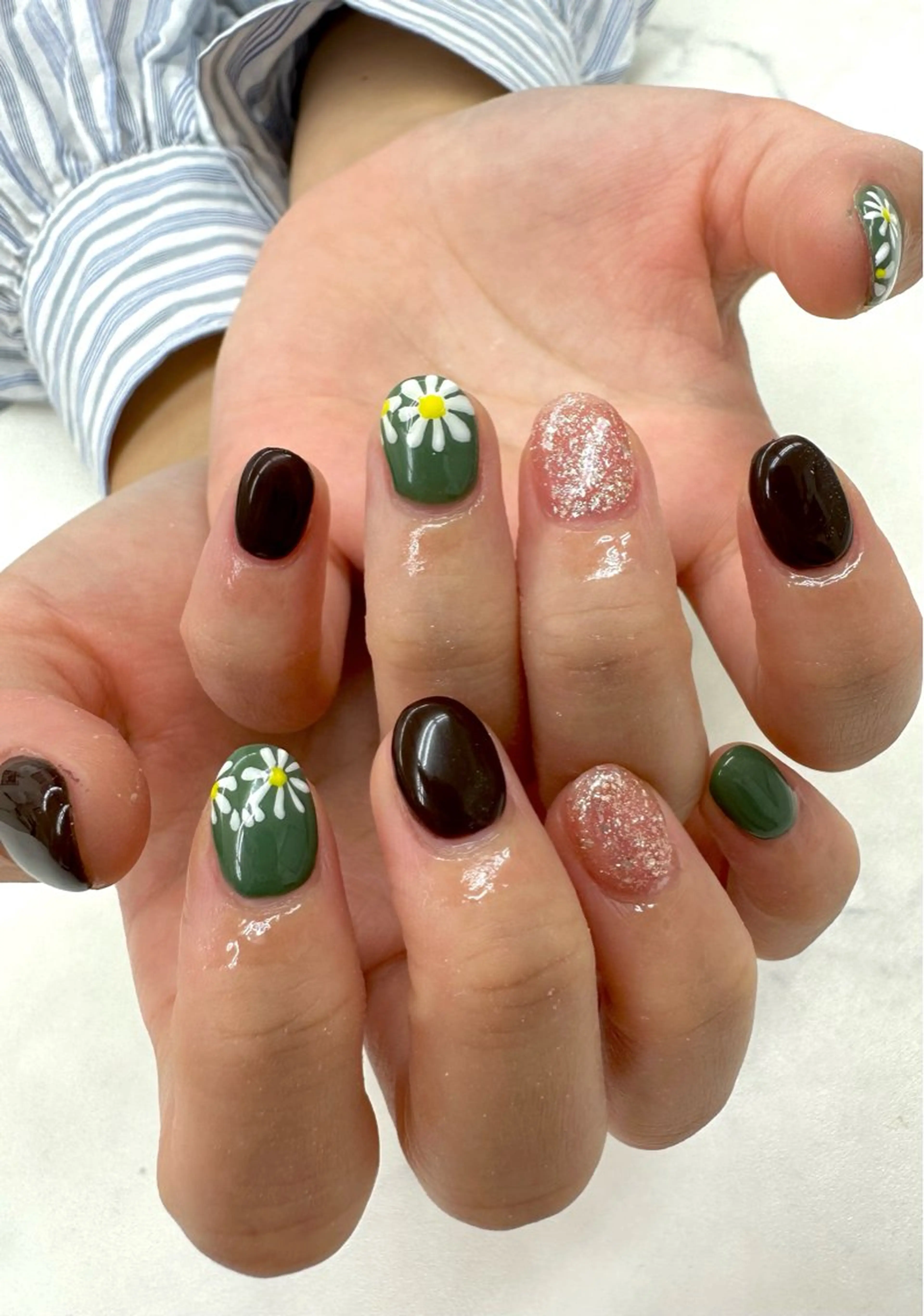 ネイル Nail Salon Three所属・堀江 花奈のネイルデザイン