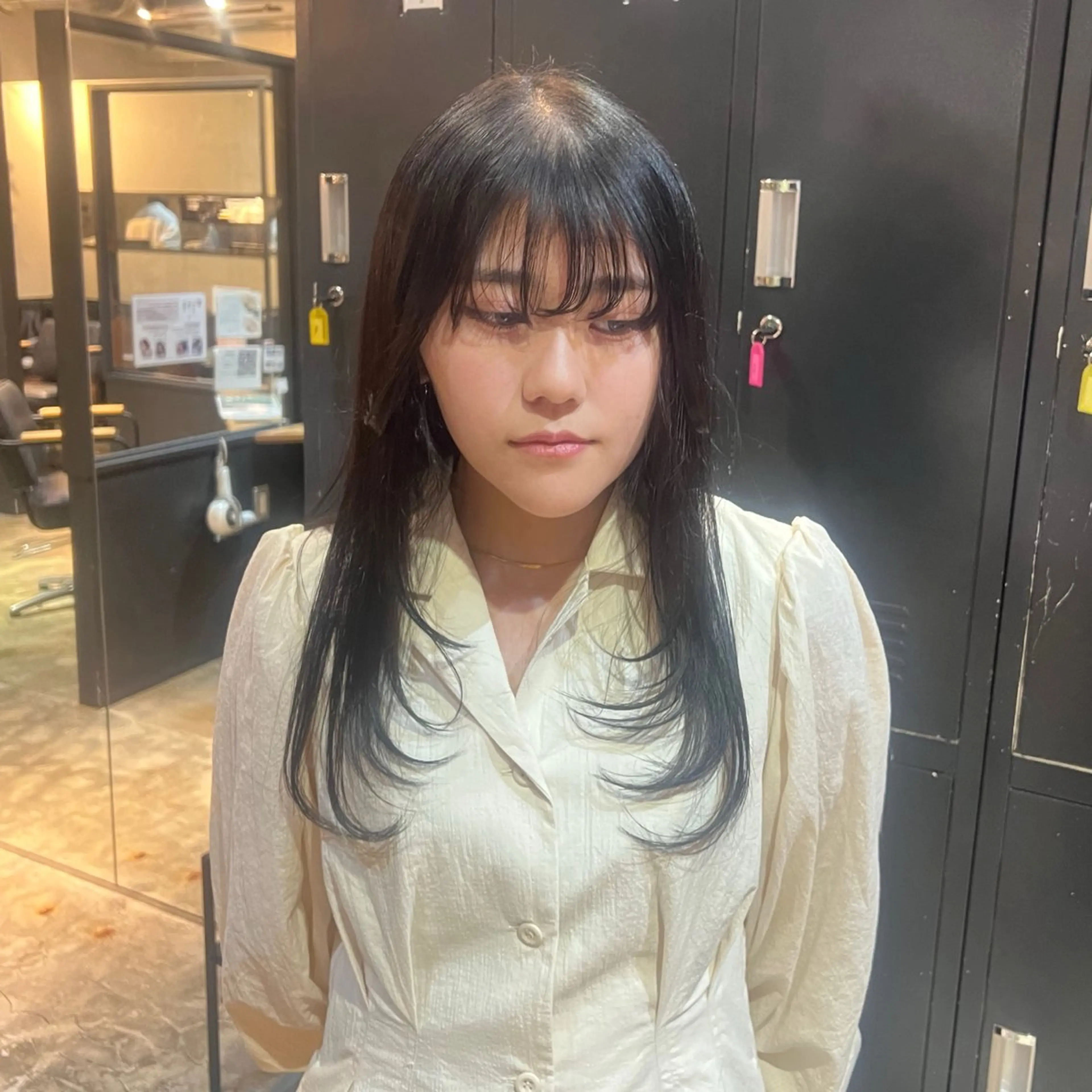 ロング 顔まわりレイヤー レイヤーカット カット 🍑FERIAfam 桃山台　仲本七星🍑のヘアスタイル