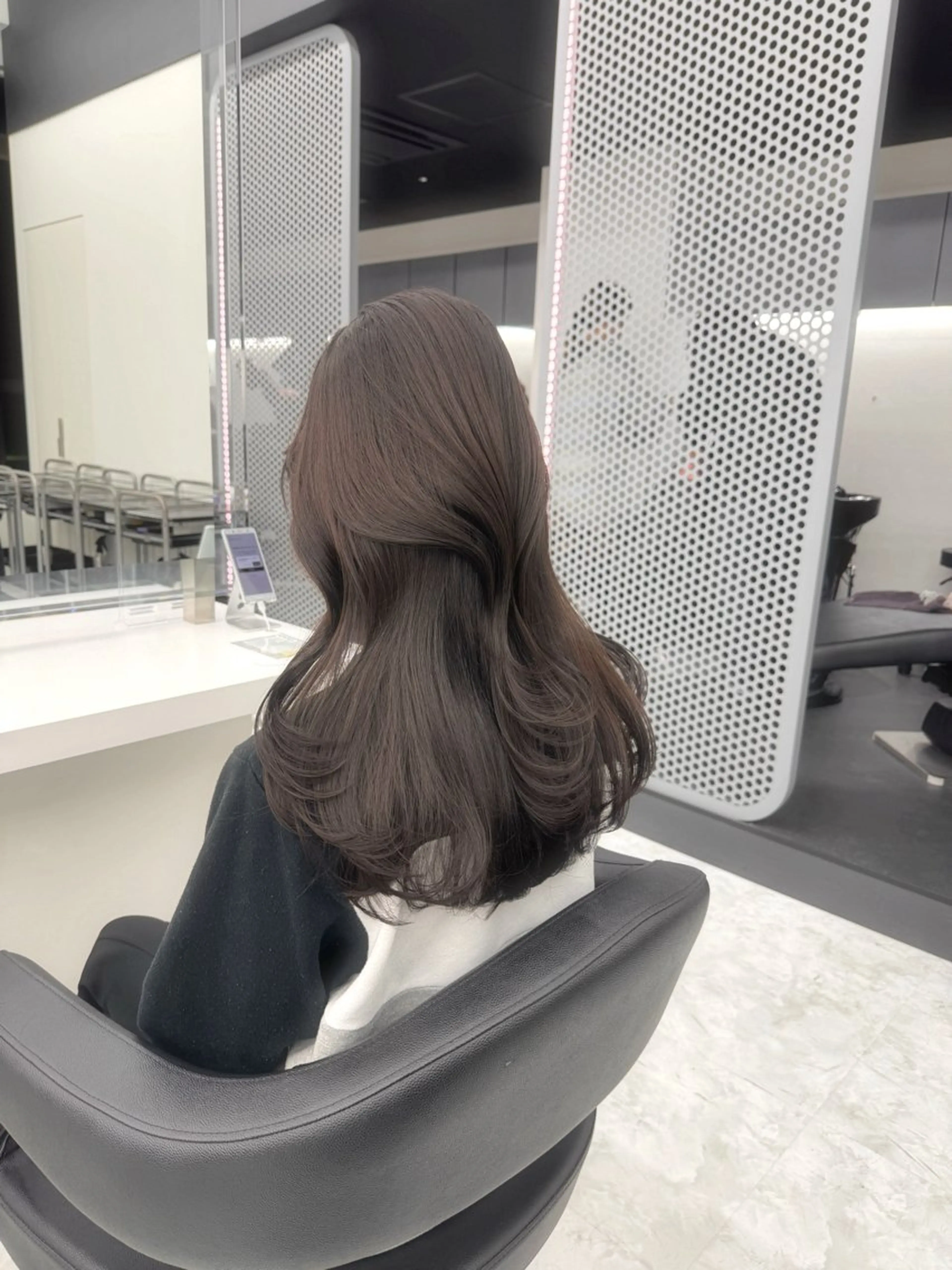ロング カラー カット ヘアカラー トリートメント ヘッドスパ ヘアセット 💖透明感カラー＆暗 髪専門💖Akariのヘアスタイル