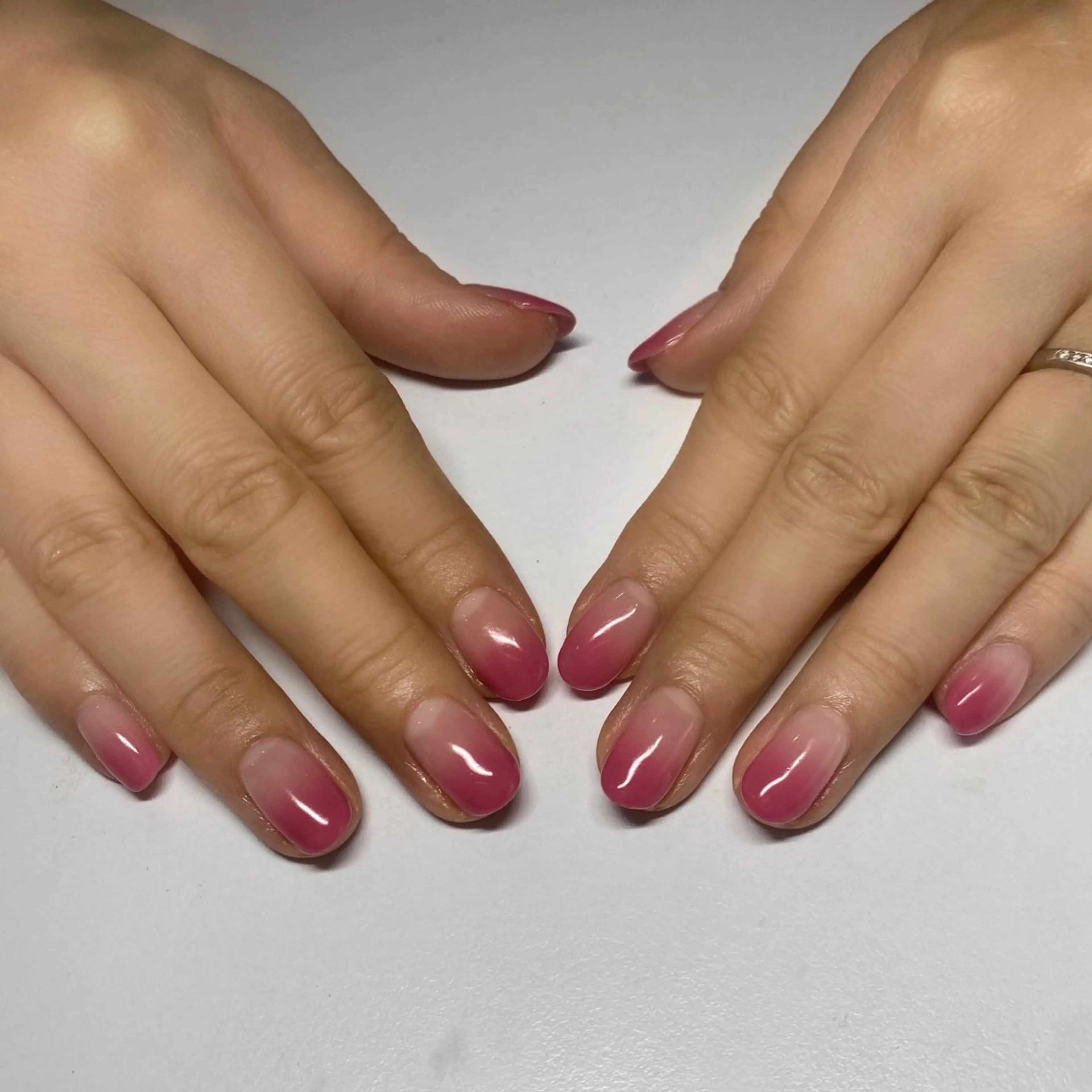 ネイル グラデーション ピンク y's beauty 京橋店のネイルデザイン