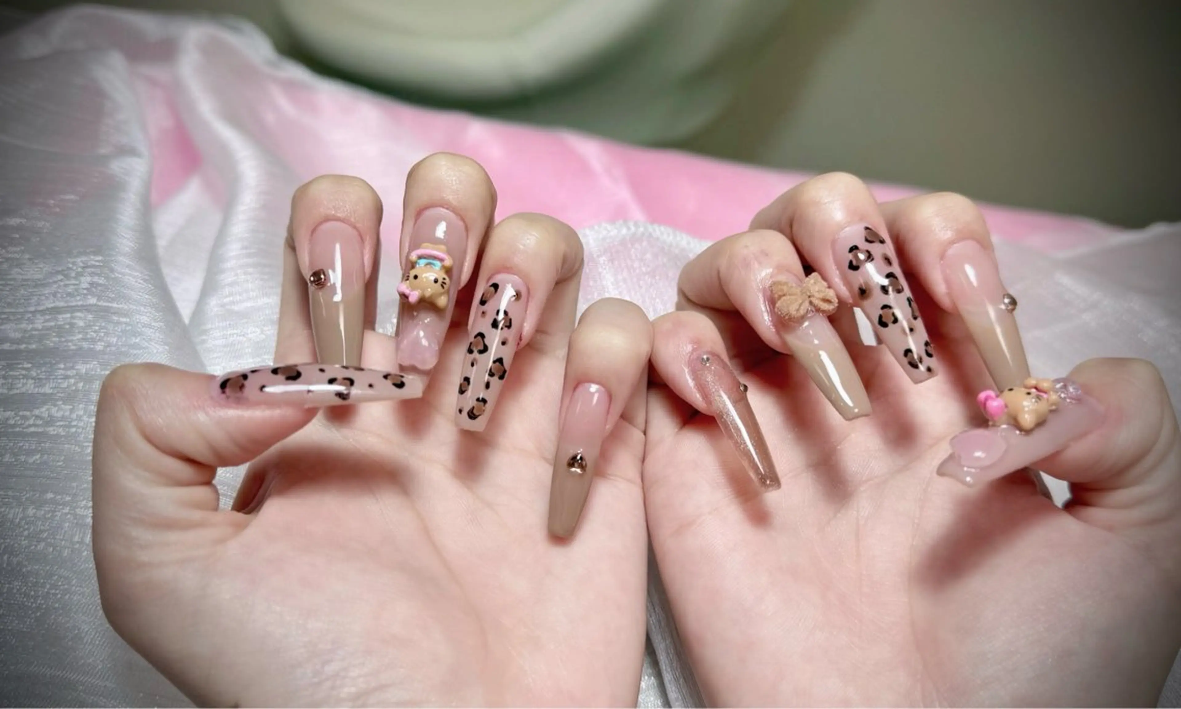 ネイル ハンドネイル エクラNailサロン ミオのネイルデザイン