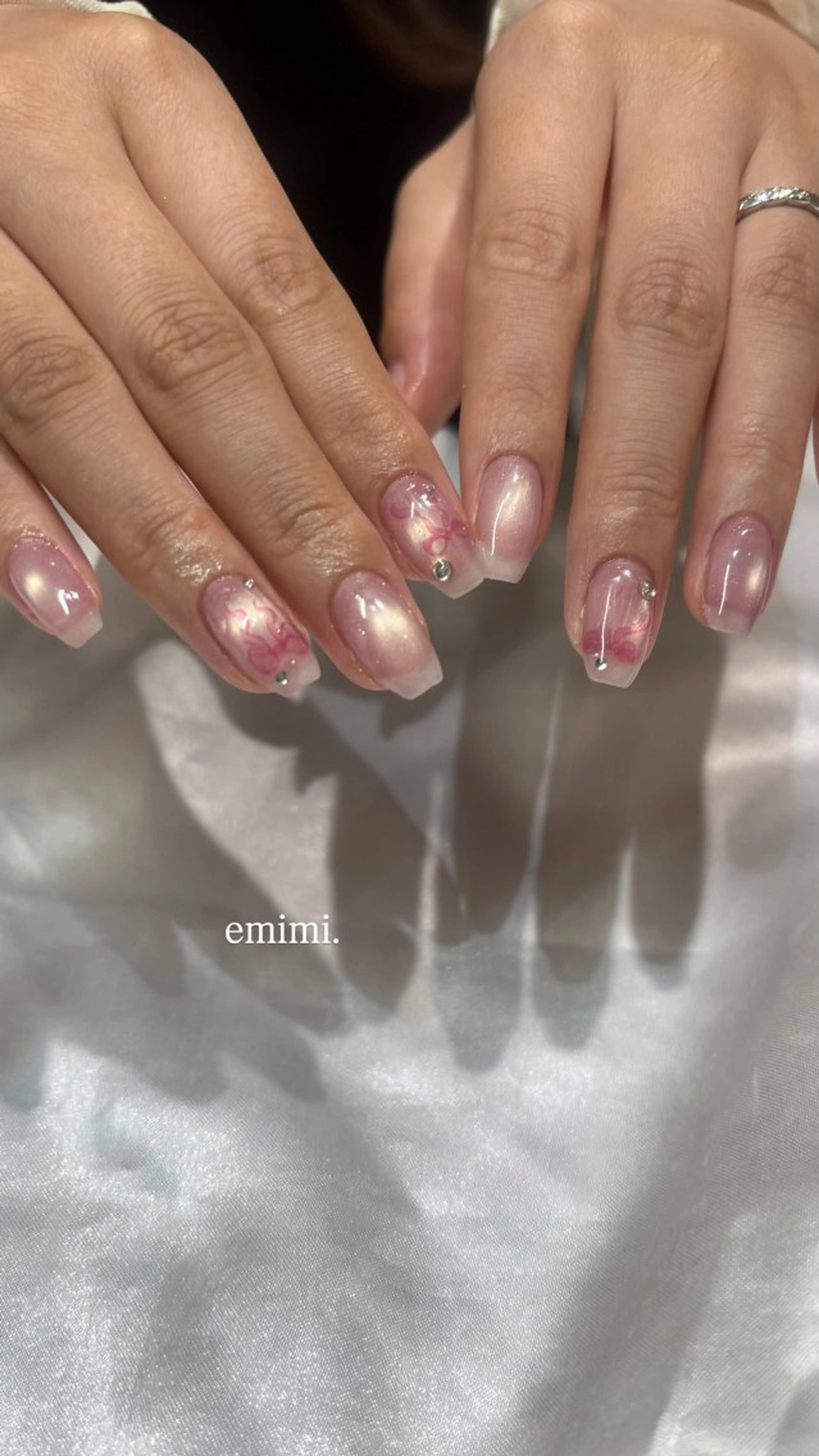 ネイル チークネイル フレンチネイル ガーリー 氷ネイル・うるうるネイル キラキラネイル ハンドネイル GO TODAY SHAiRE SALON 表参道colore店所属・emmi nailのネイルデザイン