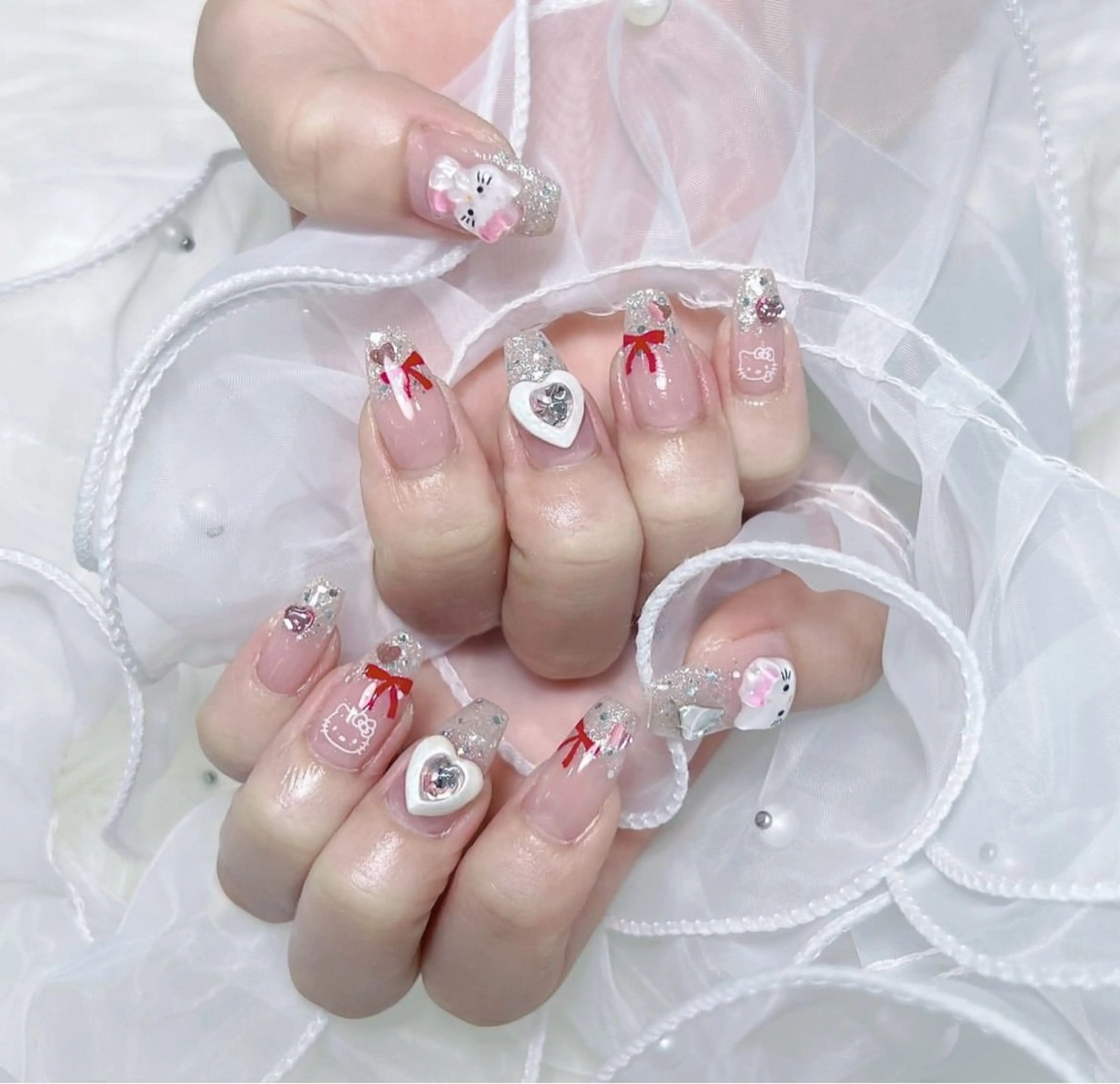 ロング ハンドネイル Echo Nail Salonのネイルデザイン