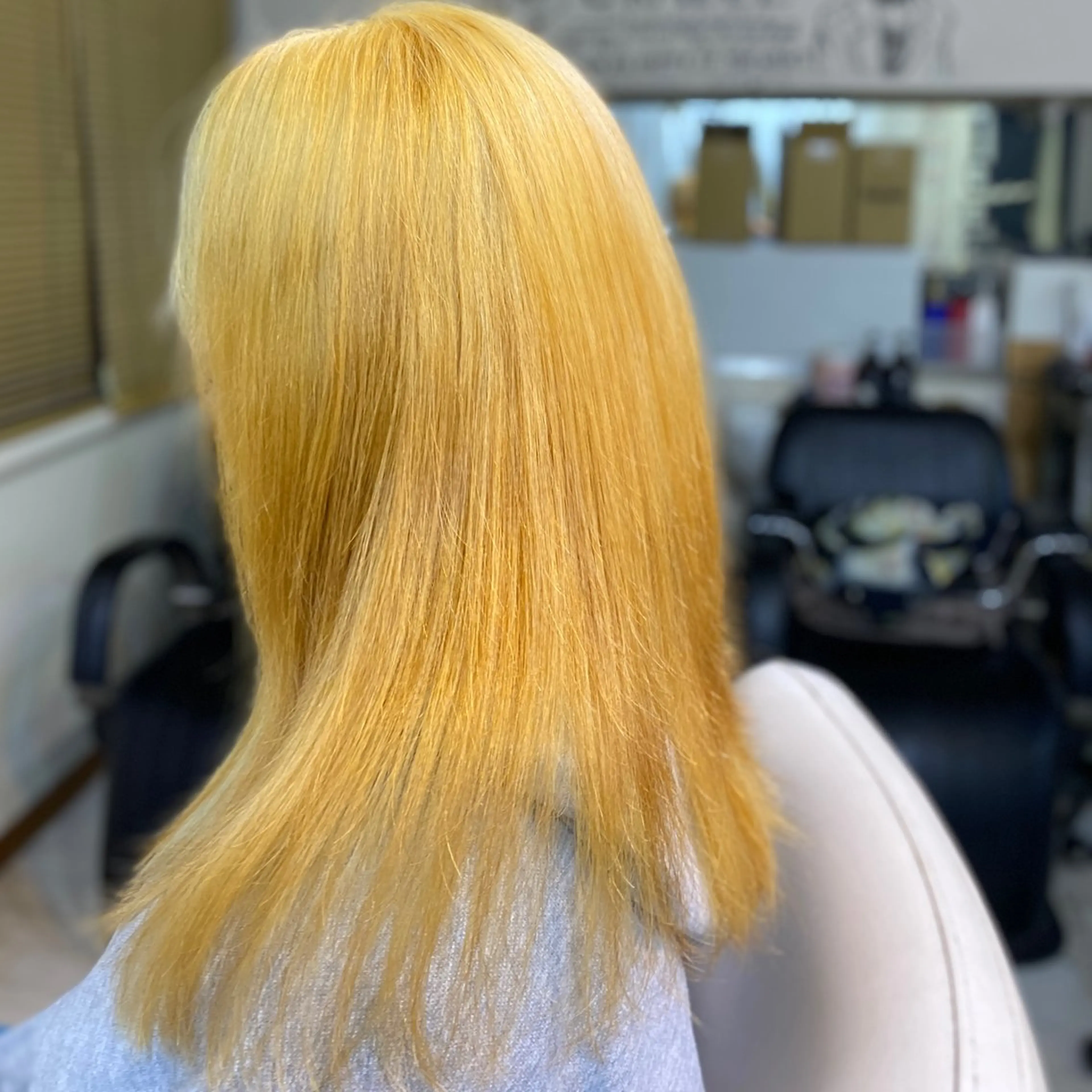 セミロング カラー CRADLE Takeuchiのヘアスタイル