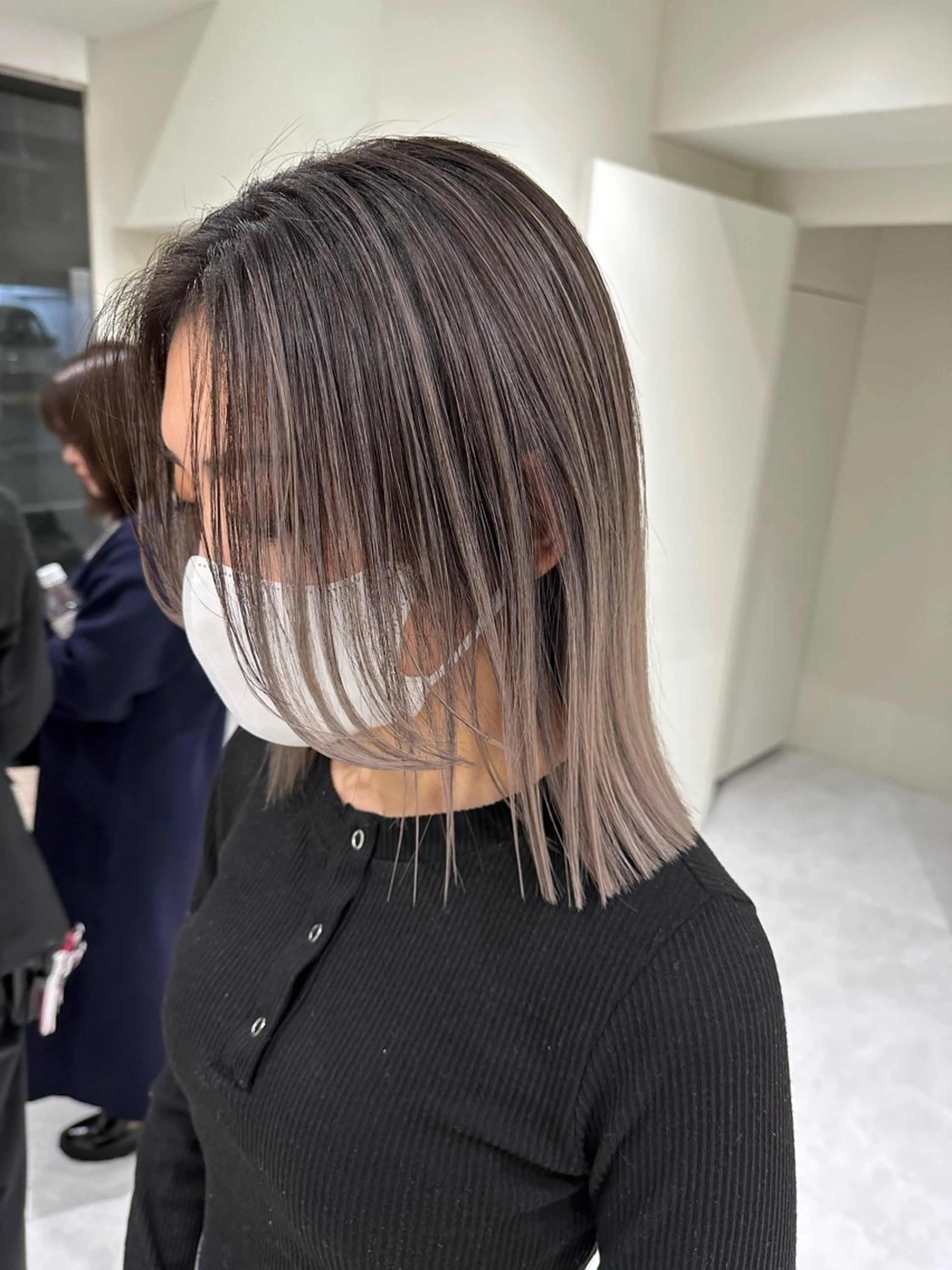 ミディアム カラー バレイヤージュ ハイライトカラー ハイライト レイヤーカット カット ヘアカラー トリートメント 当日予約可能です！ 宜しくお願いします！のヘアスタイル
