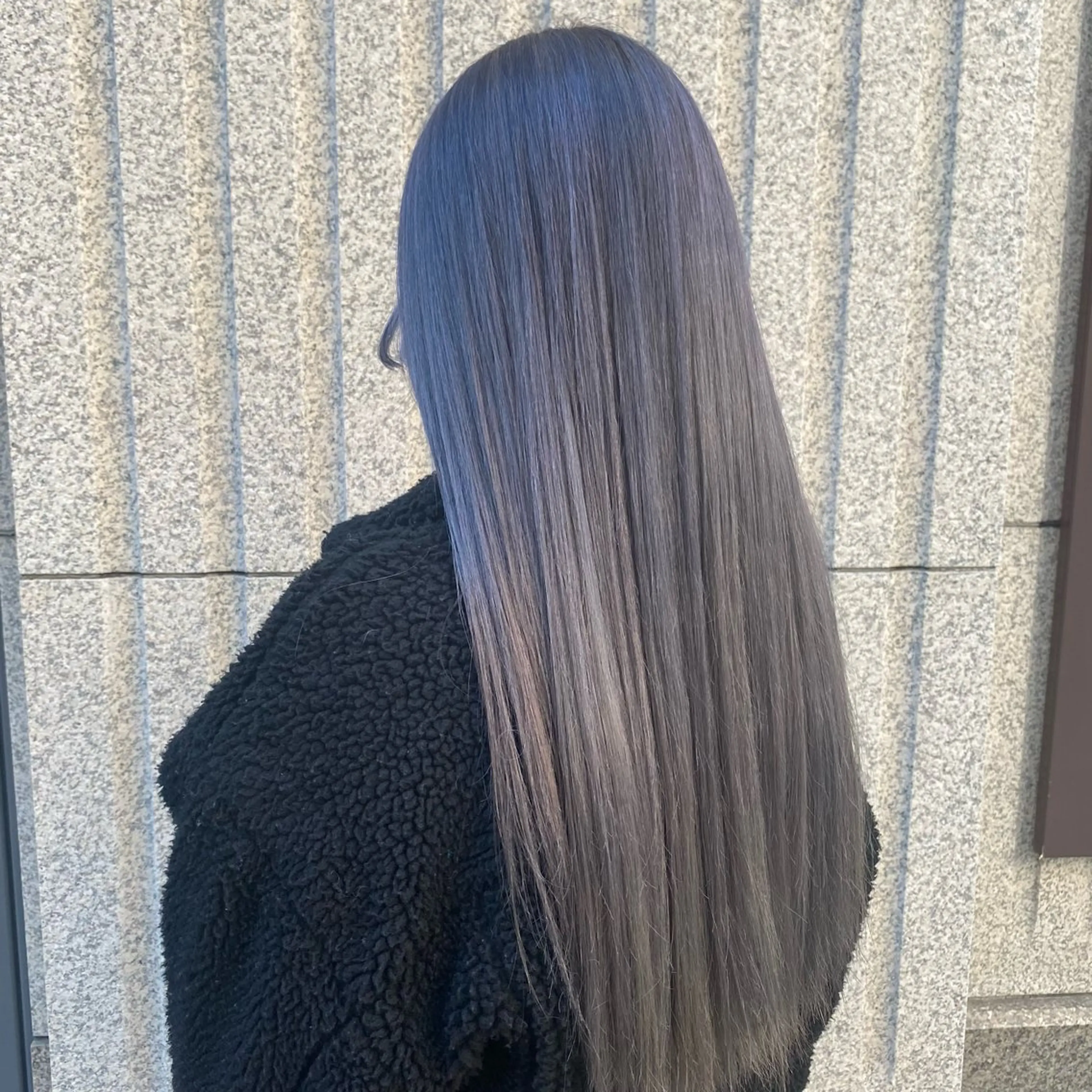 ミディアム カラー ヘアアレンジ 韓国風ヘア ヘアカラー トリートメント 🌟🍒ハイトーン 韓国ヘア/ユウミのヘアスタイル