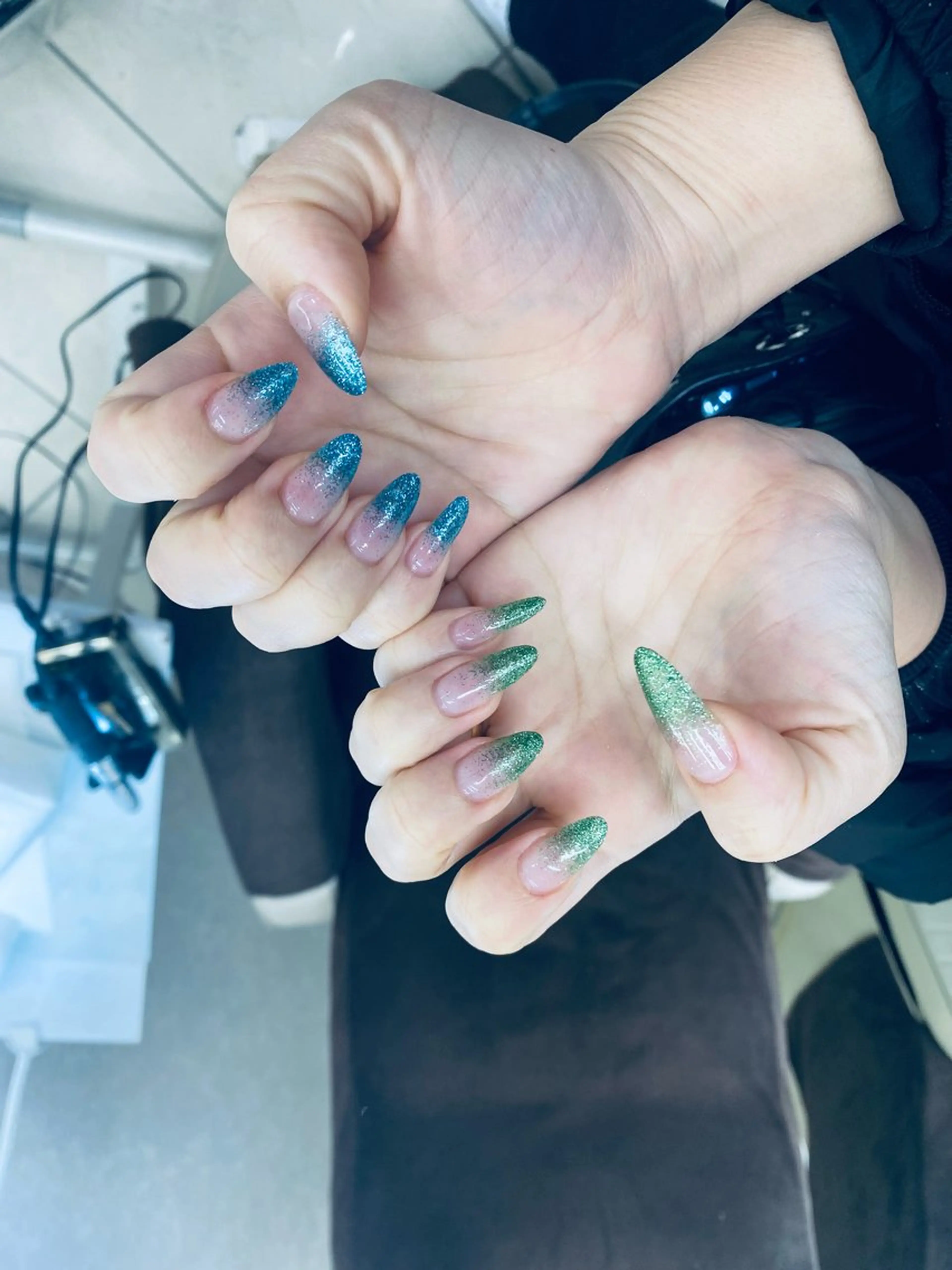 ネイル ラメ(グリッター) MAXKELLY AIのネイルデザイン