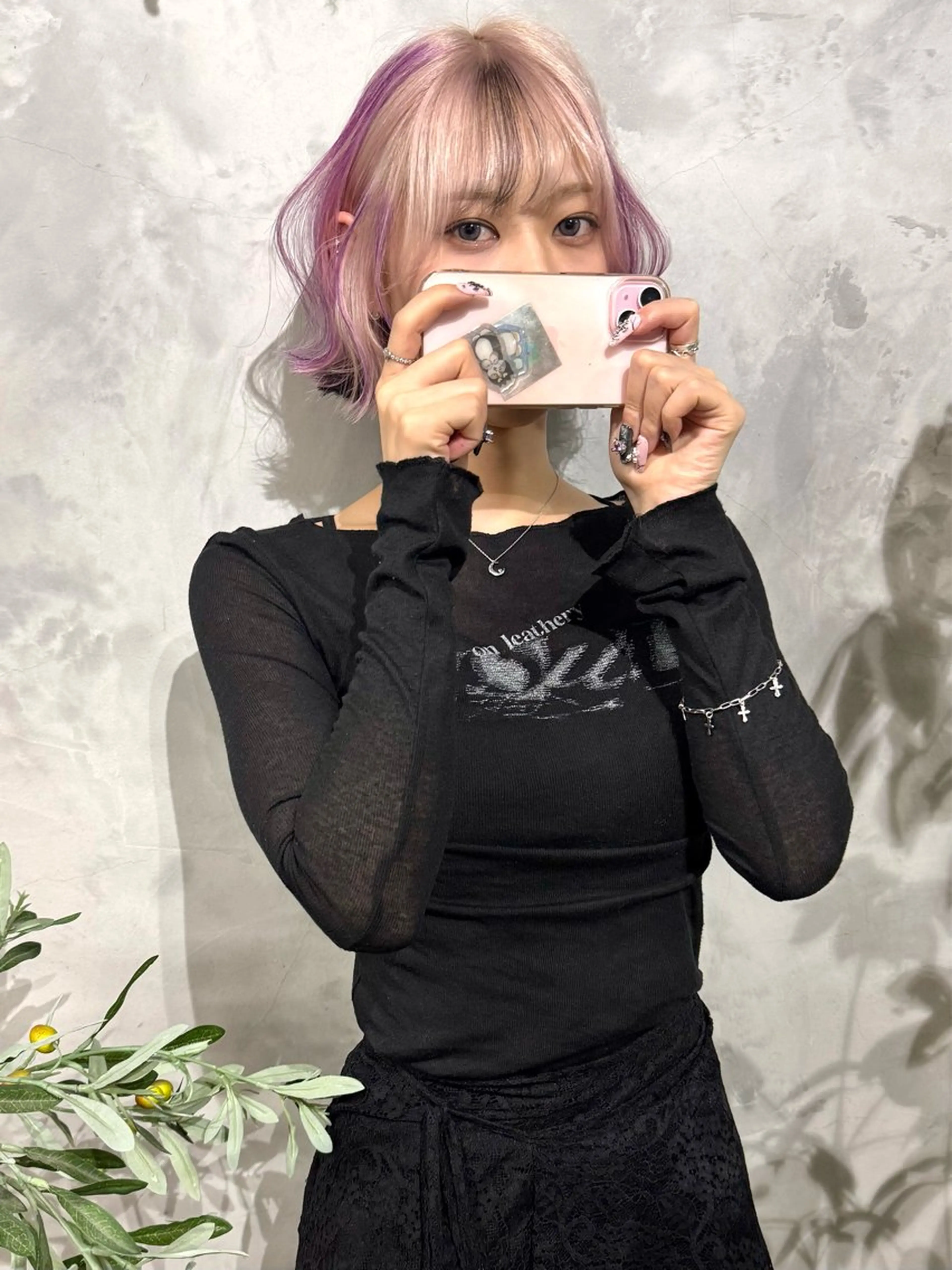 ショート カラー RoL by apollo所属・横浜ブリーチムラ直し 特化美容師/海崎剛史のヘアスタイル