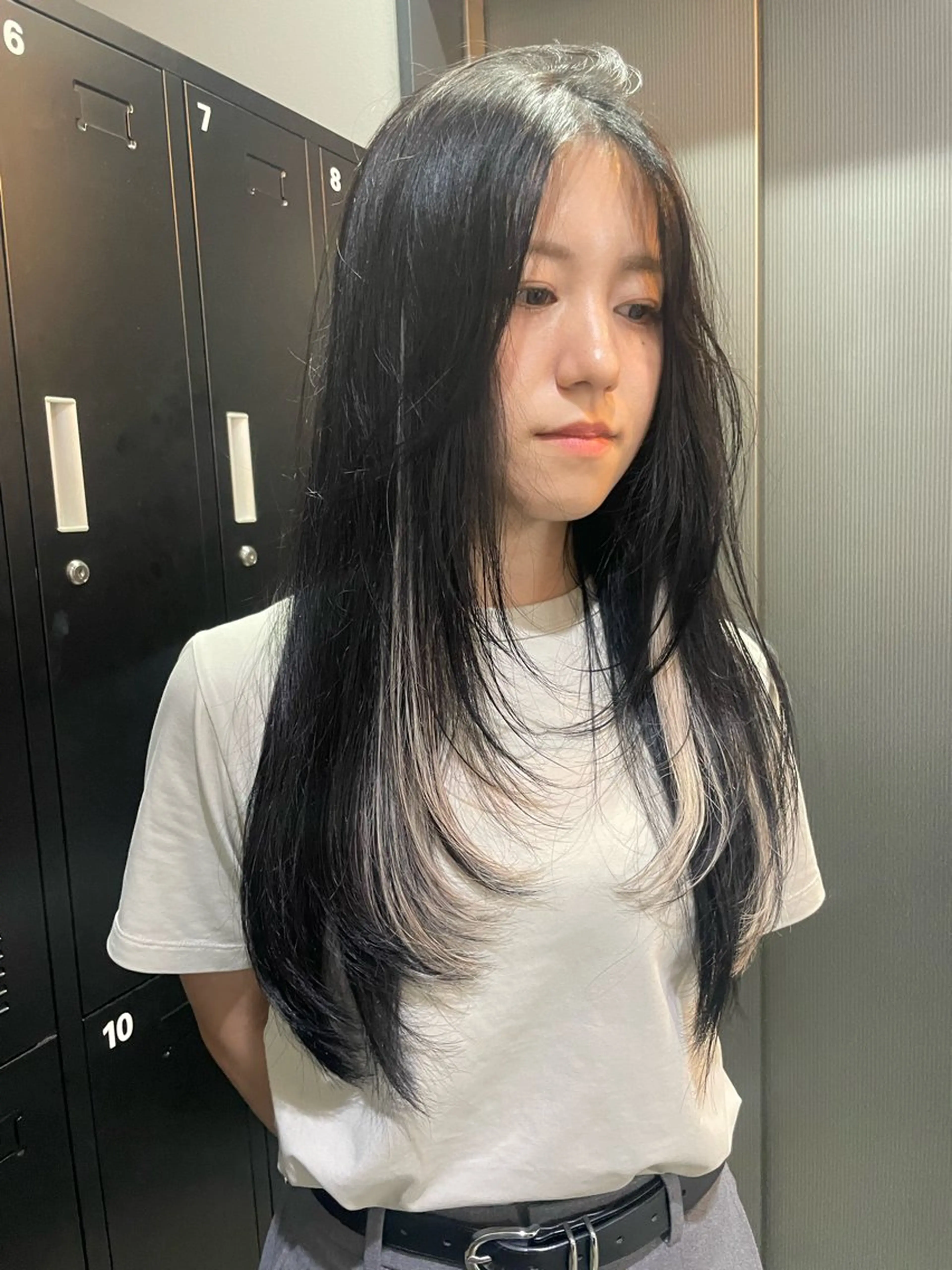ロング エクステ レイヤーカット カット エクステ インナーカラー/ エクステ/ブリーチのヘアスタイル