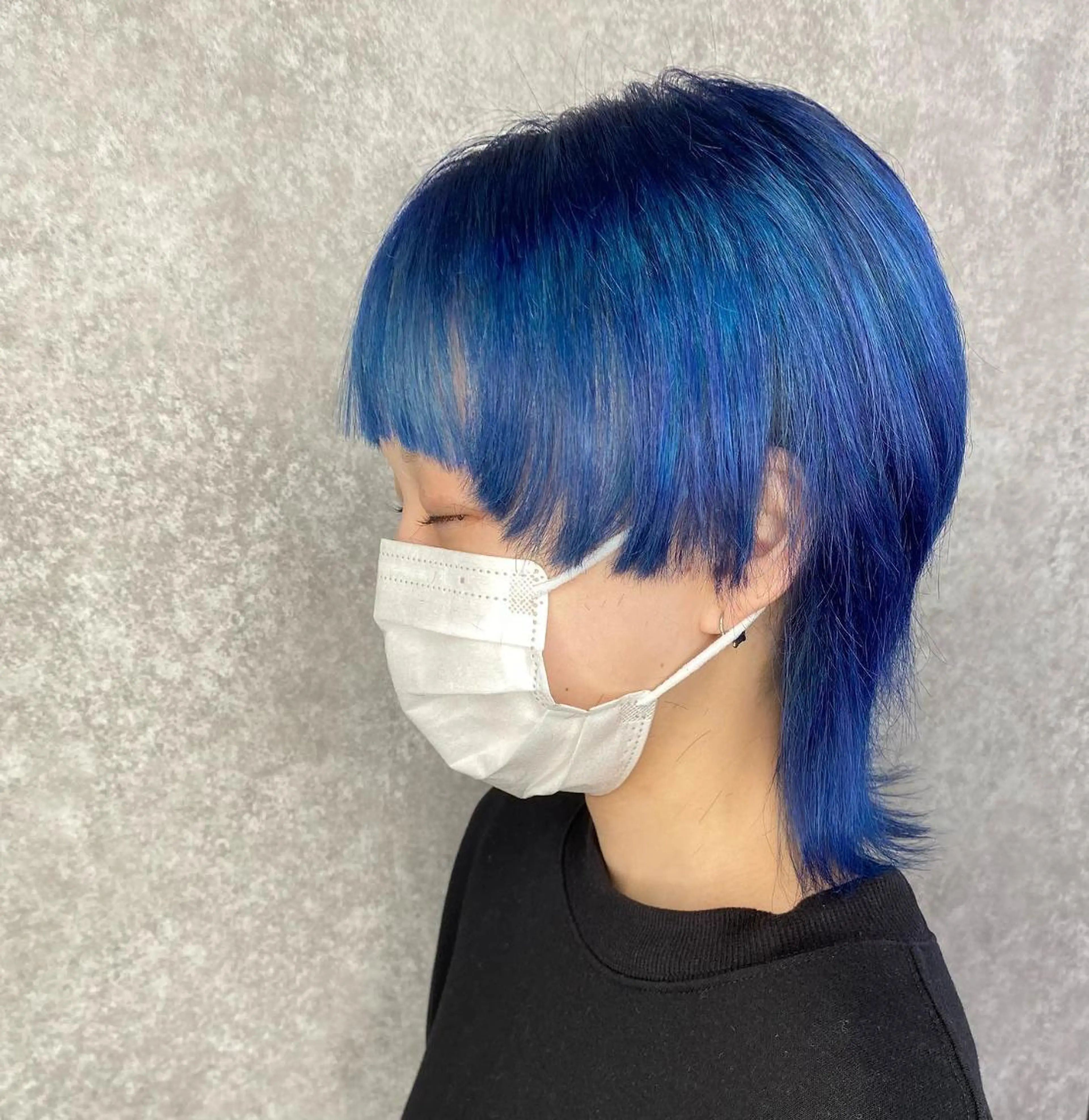 ロング カラー ブルーカラー 髪質改善 ウルフカット UNDER vr 【アンダーバー】のヘアスタイル