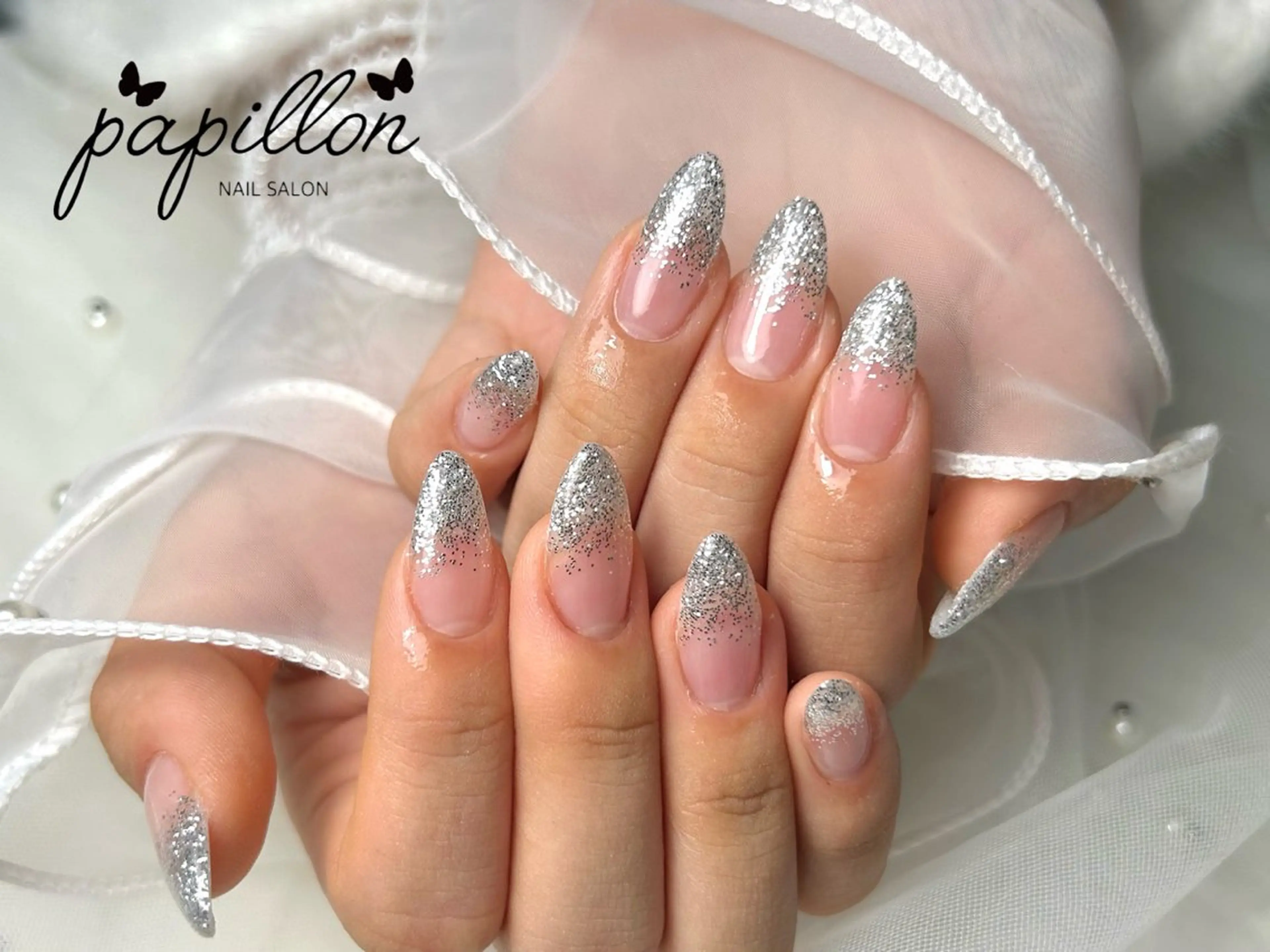ネイル グラデーション ラメ(グリッター) ラメグラデーション NAILSALON　papillon所属・NAILSALON papillonのネイルデザイン