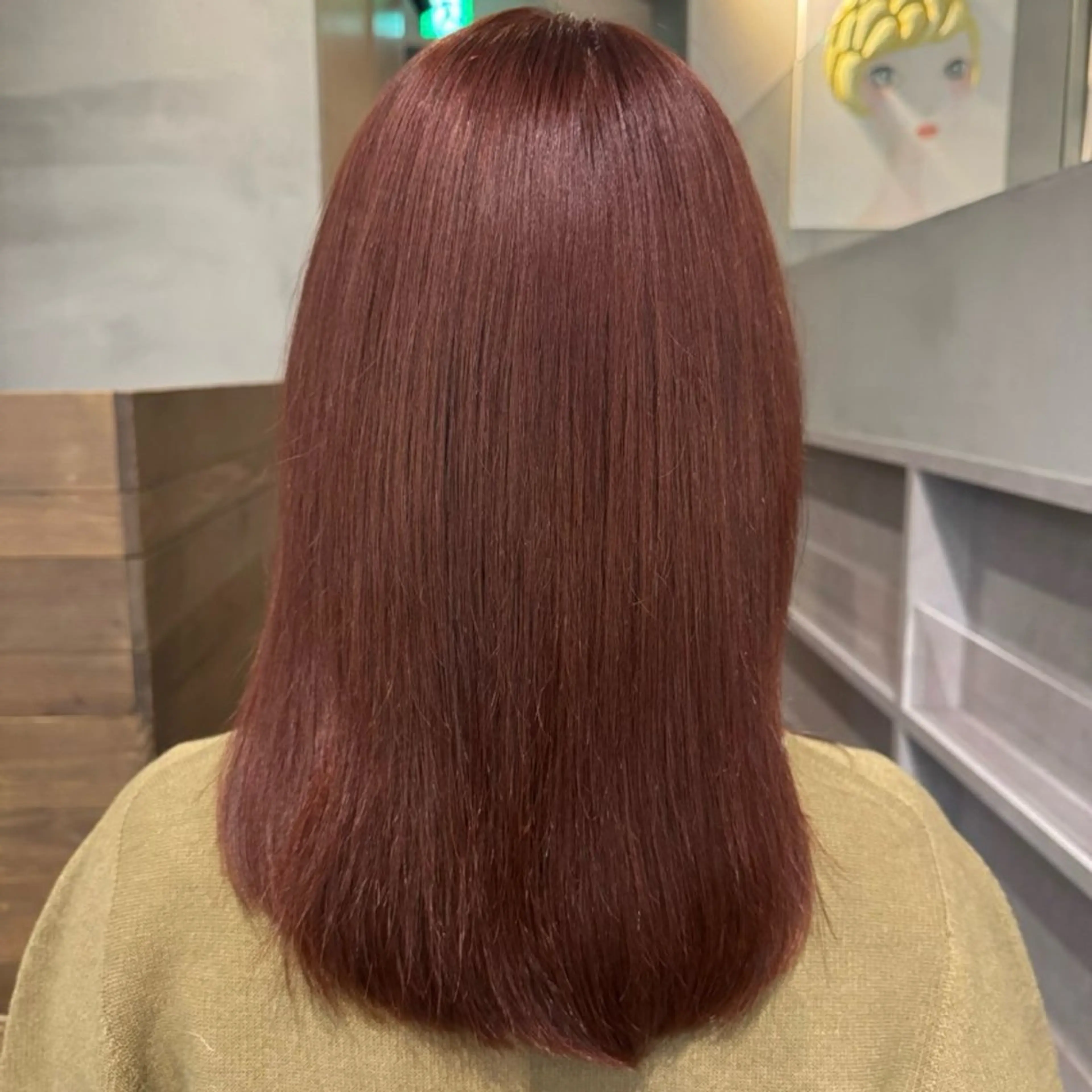 セミロング yiye KEITOのヘアスタイル