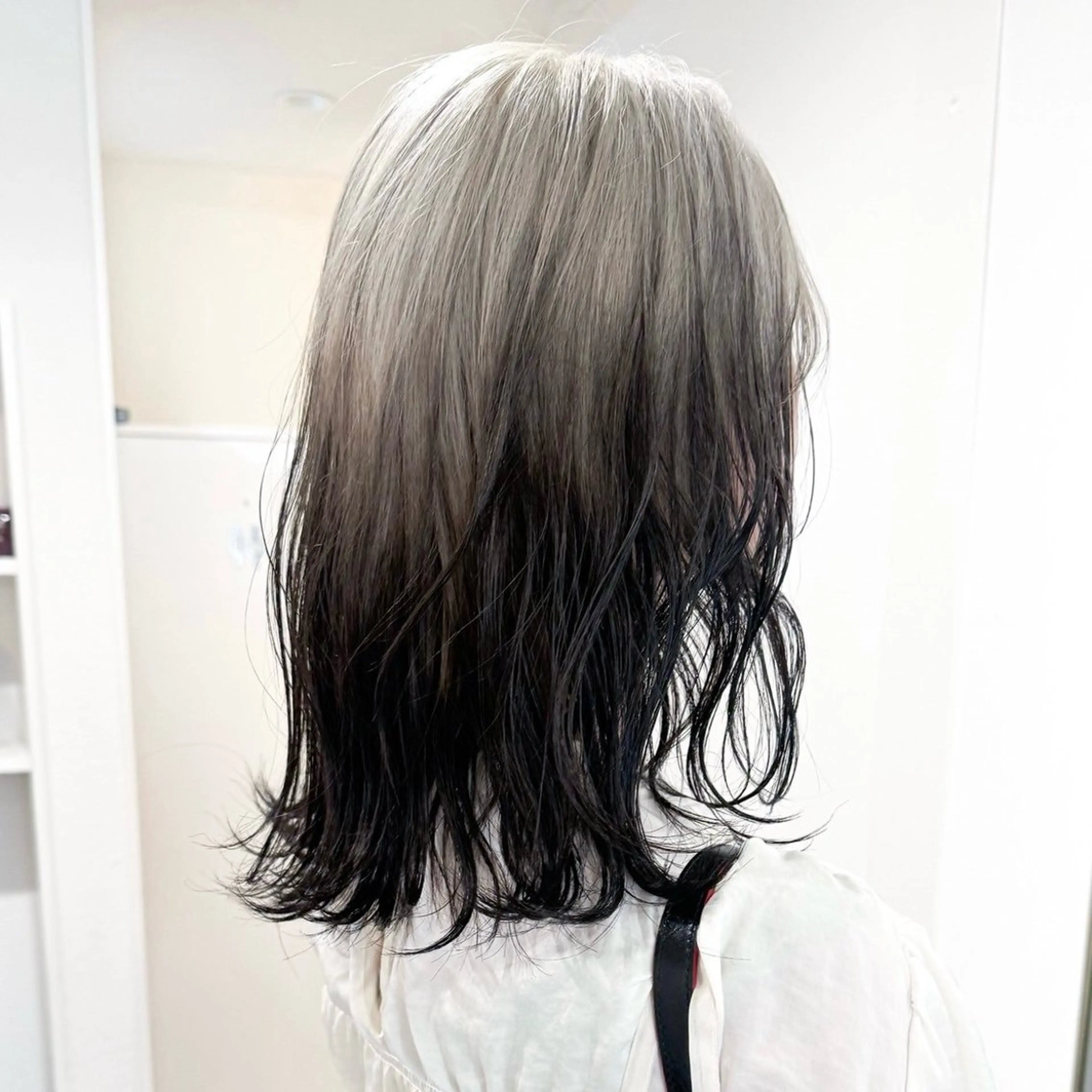 ミディアム カラー カット ヘアカラー トリートメント ハイトーン/ウルフ/ レイヤー/Asukaのヘアスタイル