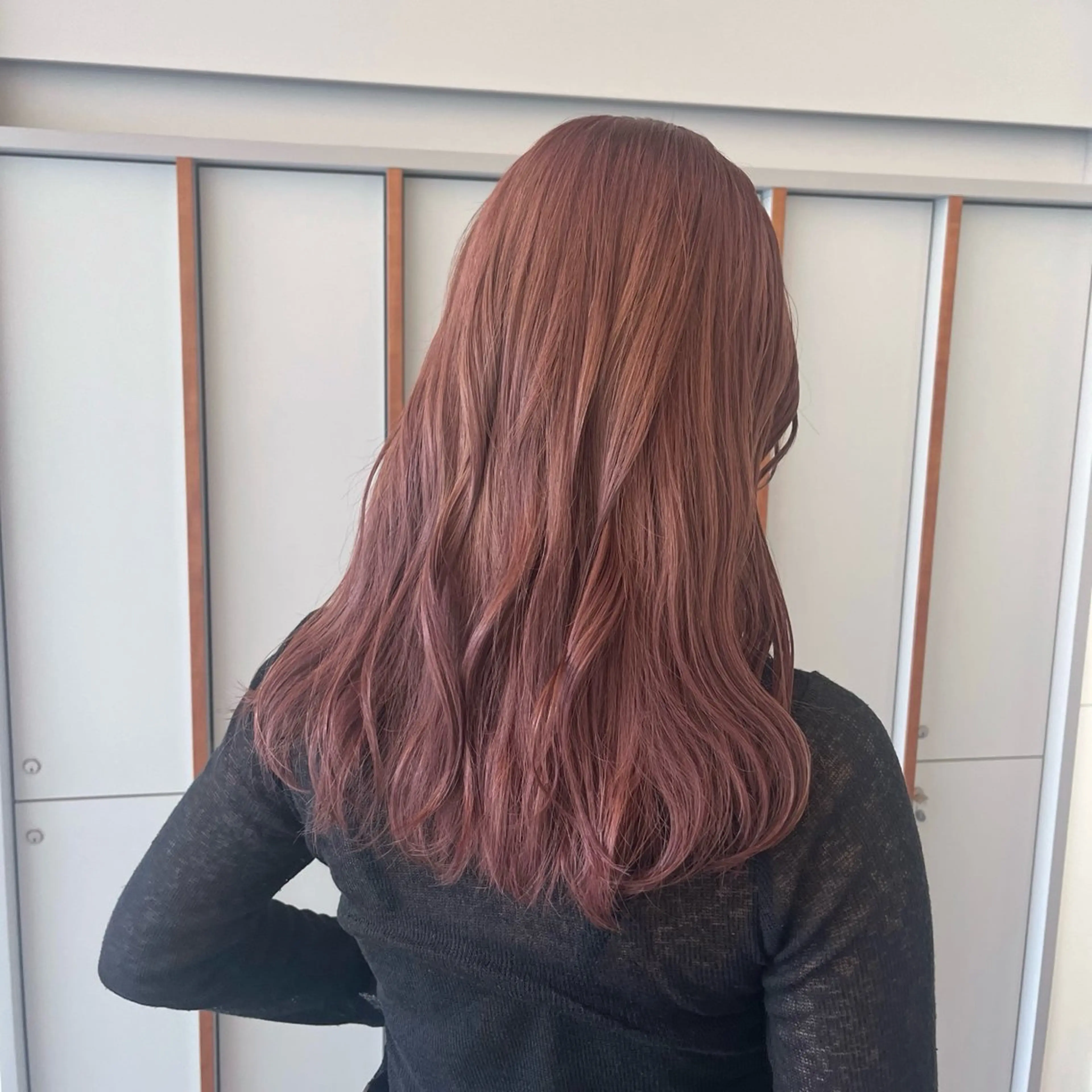 ロング カラー ベージュカラー ブリーチ 透明感カラー ダブルカラー ピンクカラー ヘアカラー トリートメント ブリーチ/レイヤー 🌻Mutsumiのヘアスタイル