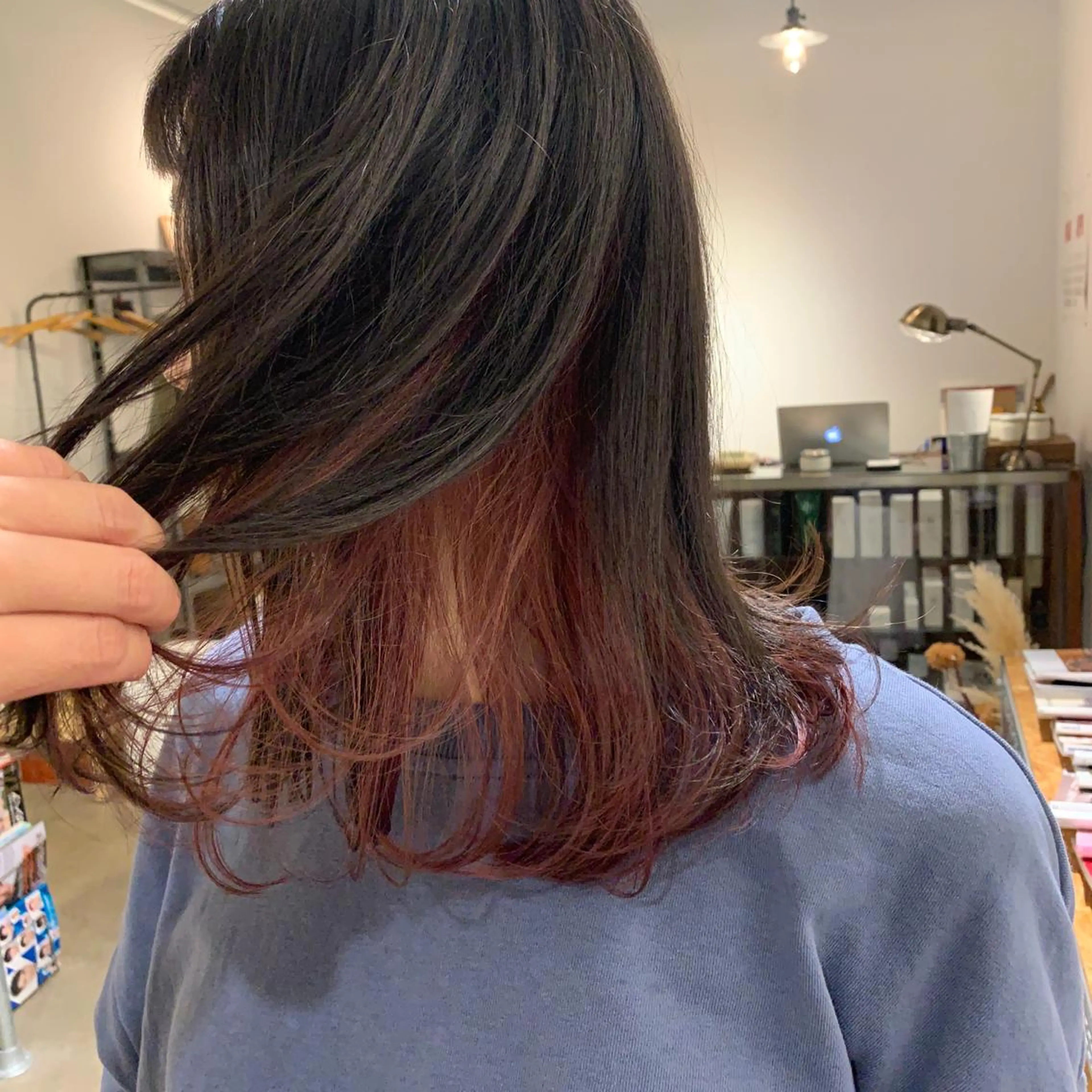 セミロング カラー インナーカラー ピンクカラー イロトカタチ　つくば店所属・鴻巣 真子のヘアスタイル