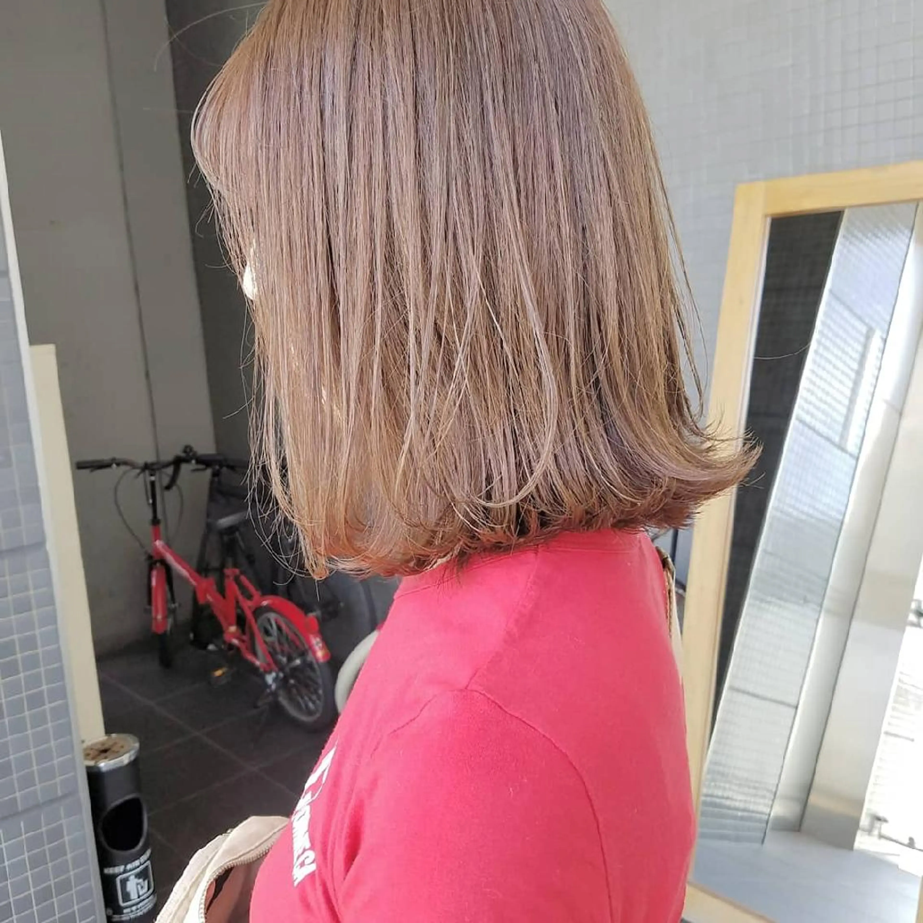 ミディアム カラー ハイトーンカラー iplus✴ まつげ、眉毛、耳つぼのマツエク・マツパデザイン