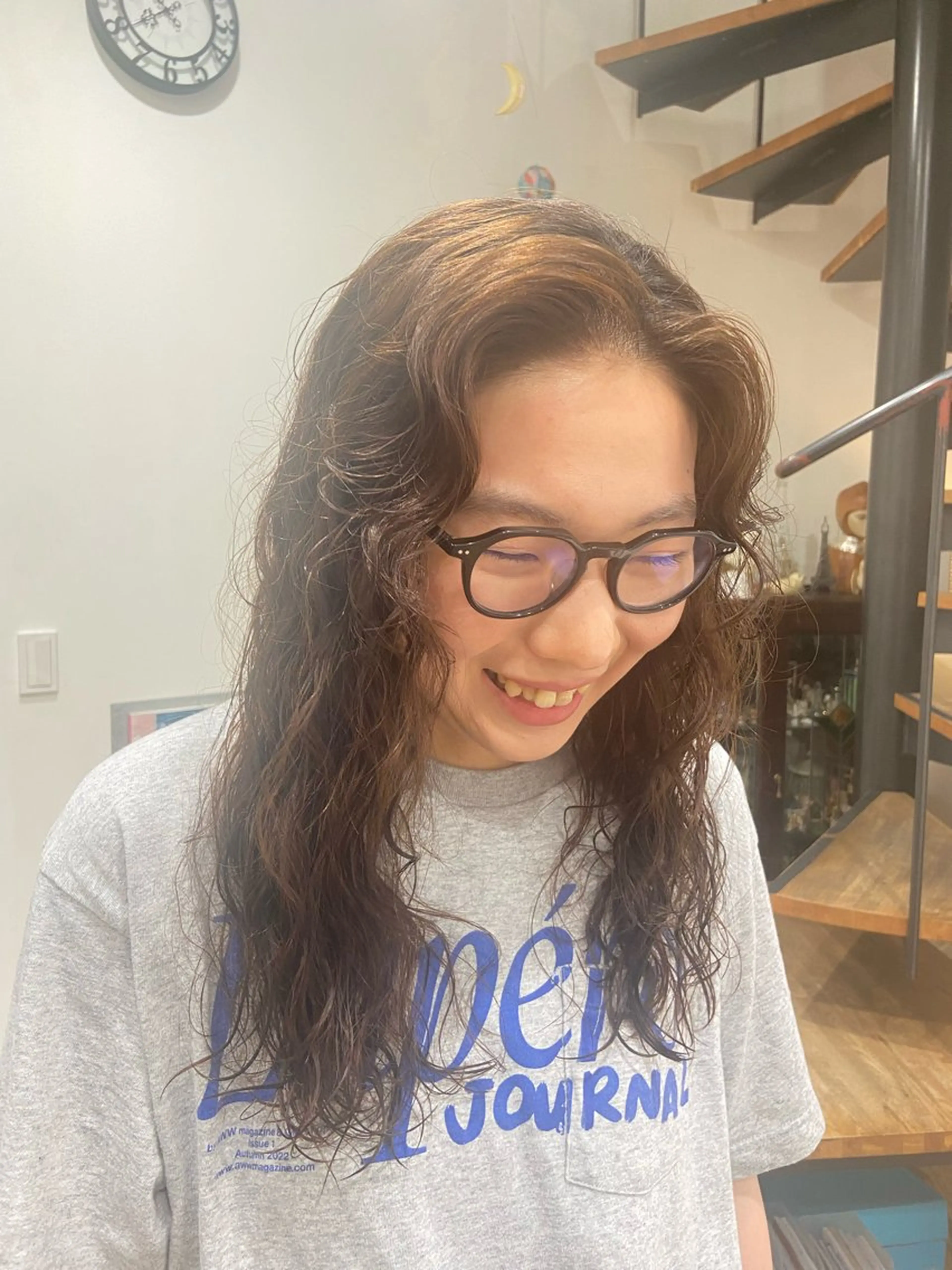 ロング パーマ atelier doux dimanche（アトリエ・ドゥー・ディマンシュ）所属・Fukamiレイヤー 透明感カラーのヘアスタイル