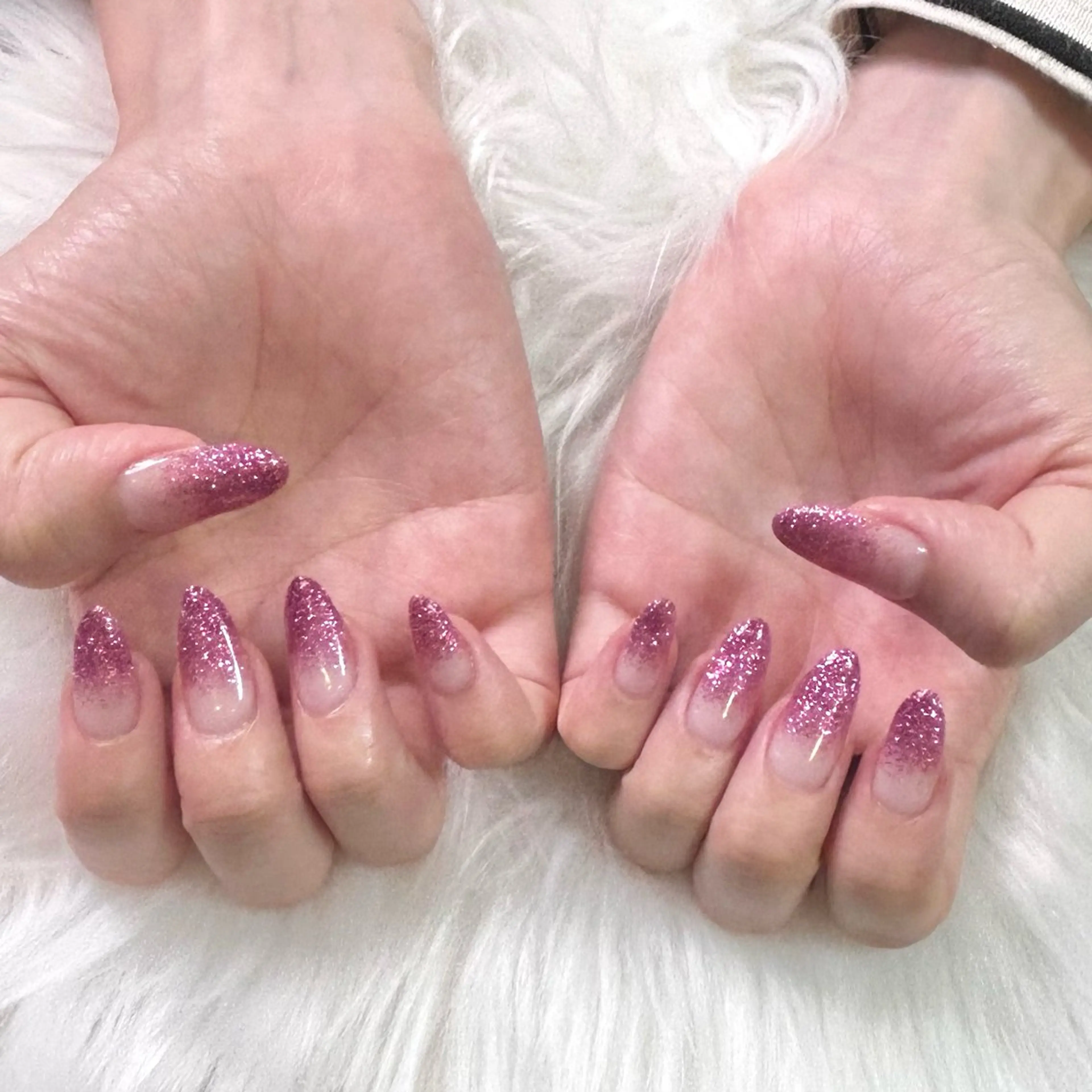 ハンド✋🏻スカルプオフあり ワンカラーorラメグラの写真