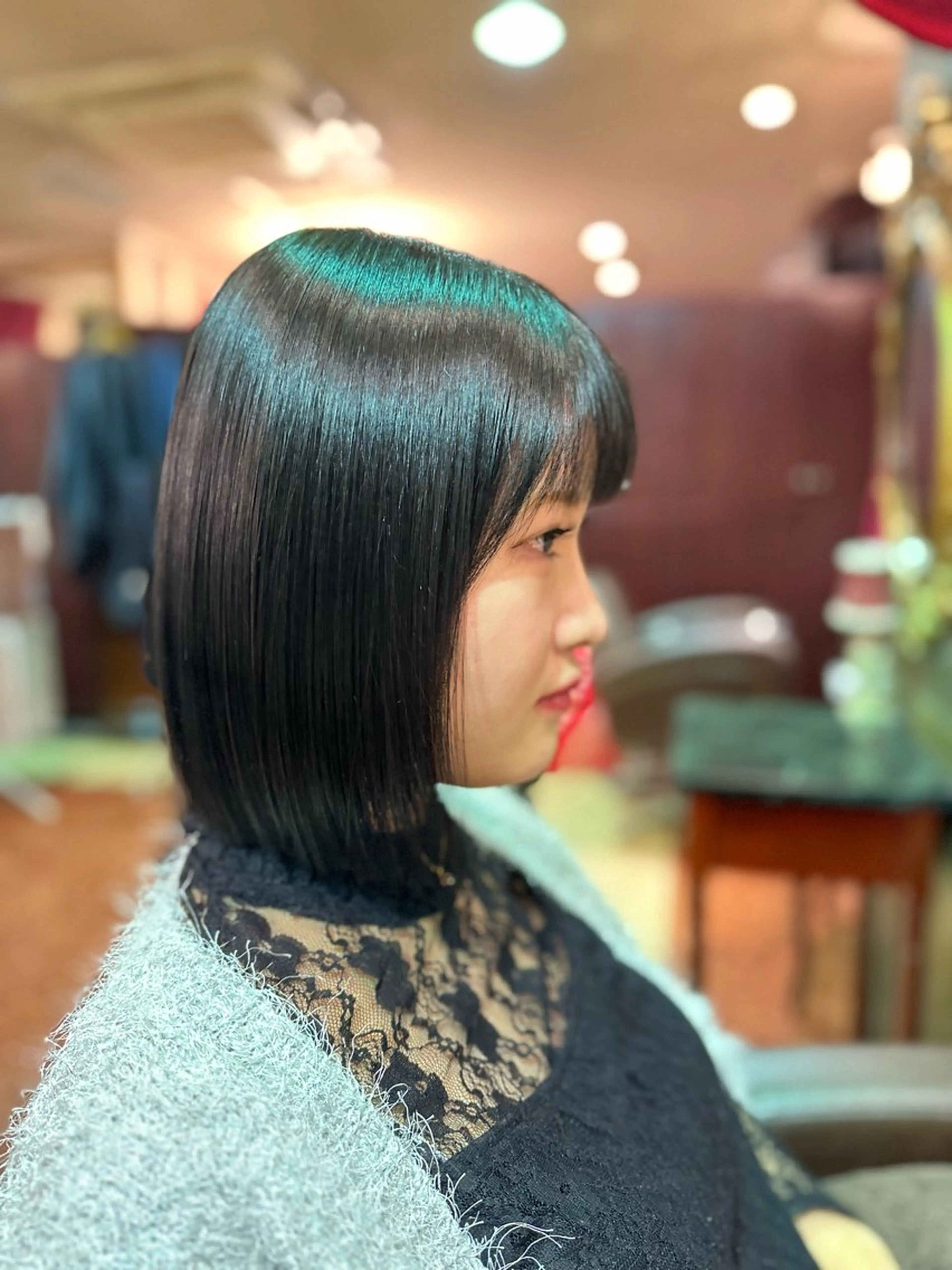 ミディアム カラー 切りっぱなしボブ 黒髪 ケアカラー ボブ 髪質改善 カット ヘアカラー トリートメント 【レイヤー/韓国風 /髪質改善】RINのヘアスタイル