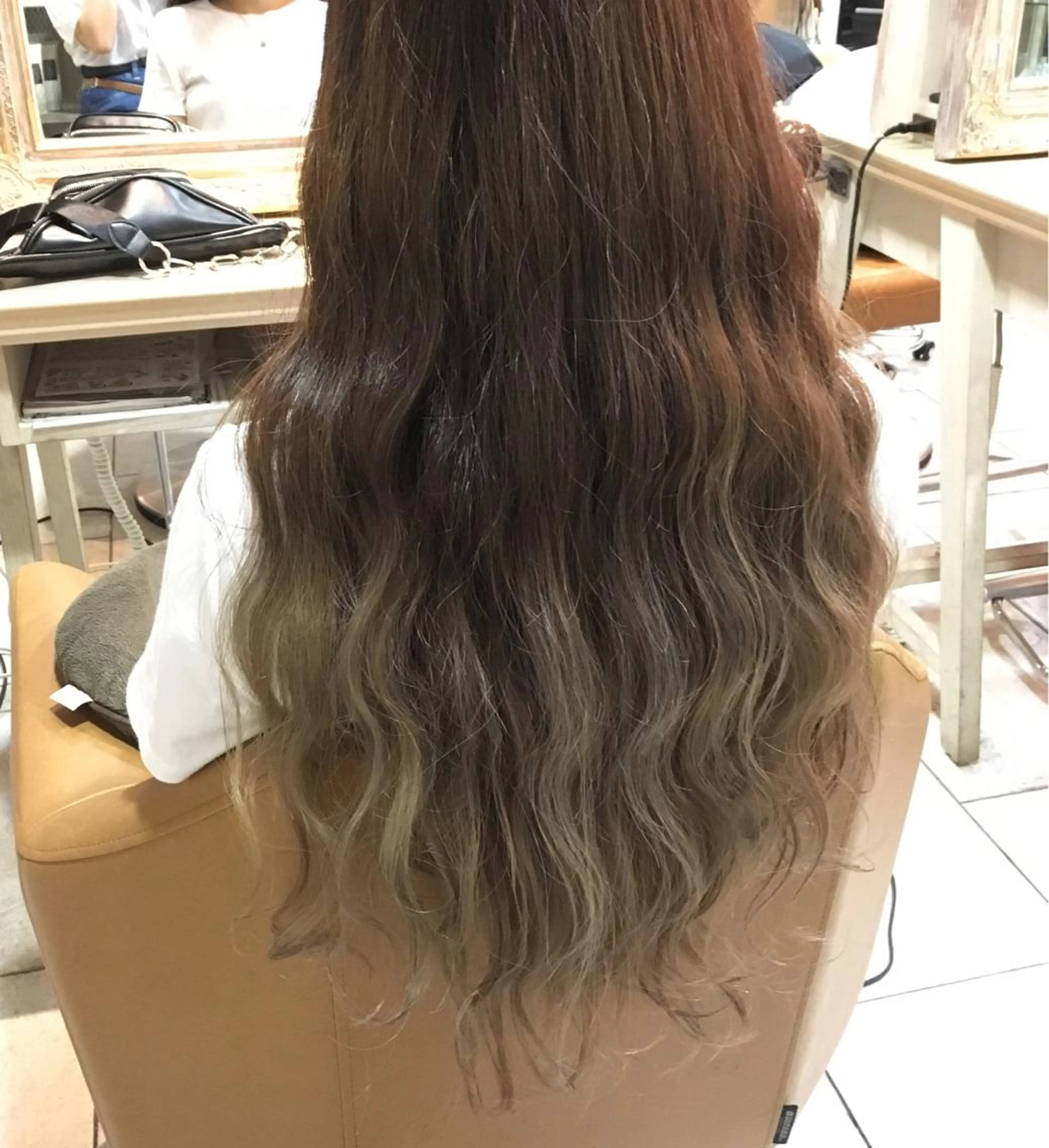 ロング カラー ベージュカラー グラデーションカラー トリートメント ヘッドスパ 森 早希絵のヘアスタイル