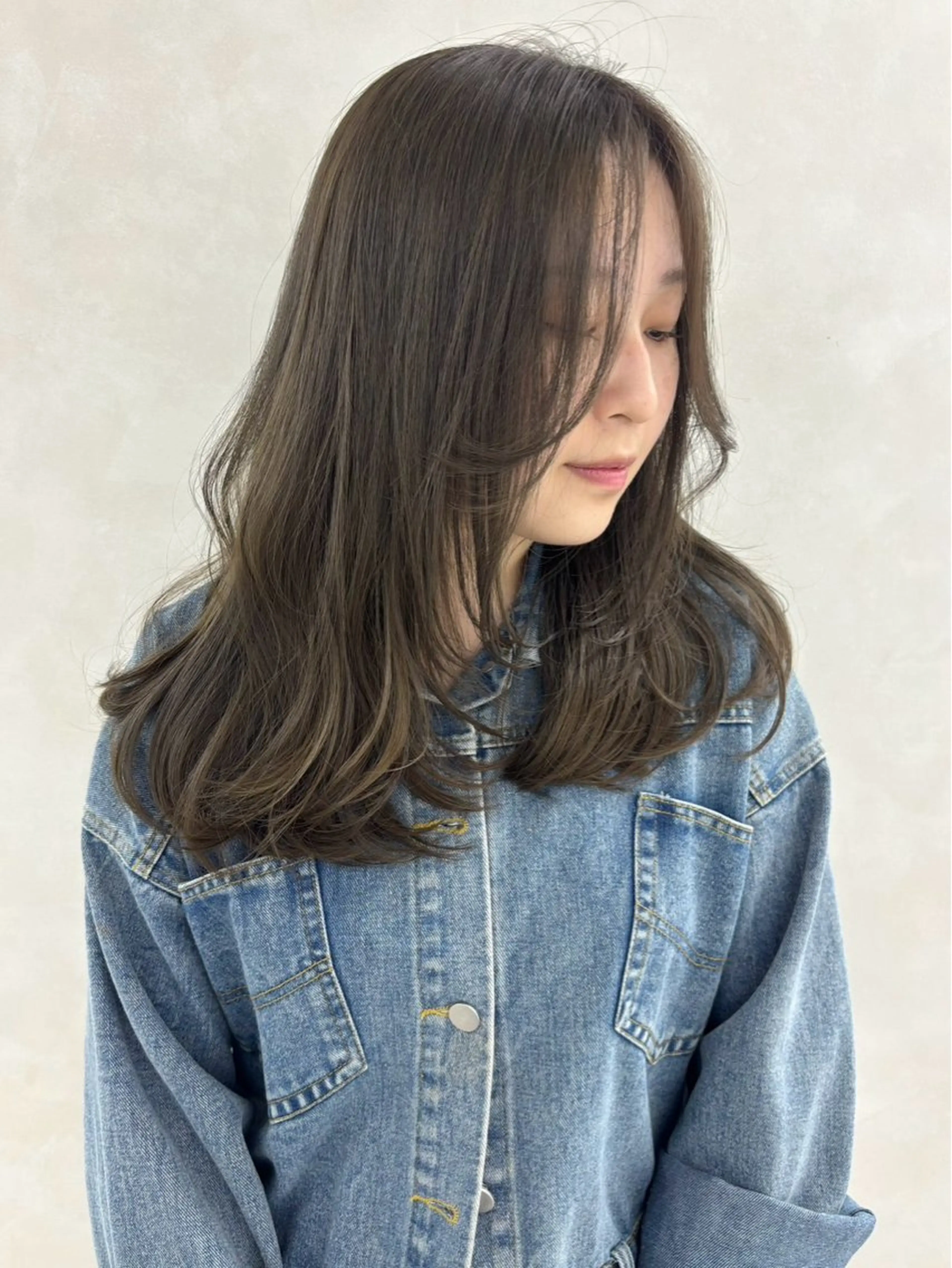 カラー ヘアカラー 冬に向けて艶髪カラ ーHarusa🎀のヘアスタイル