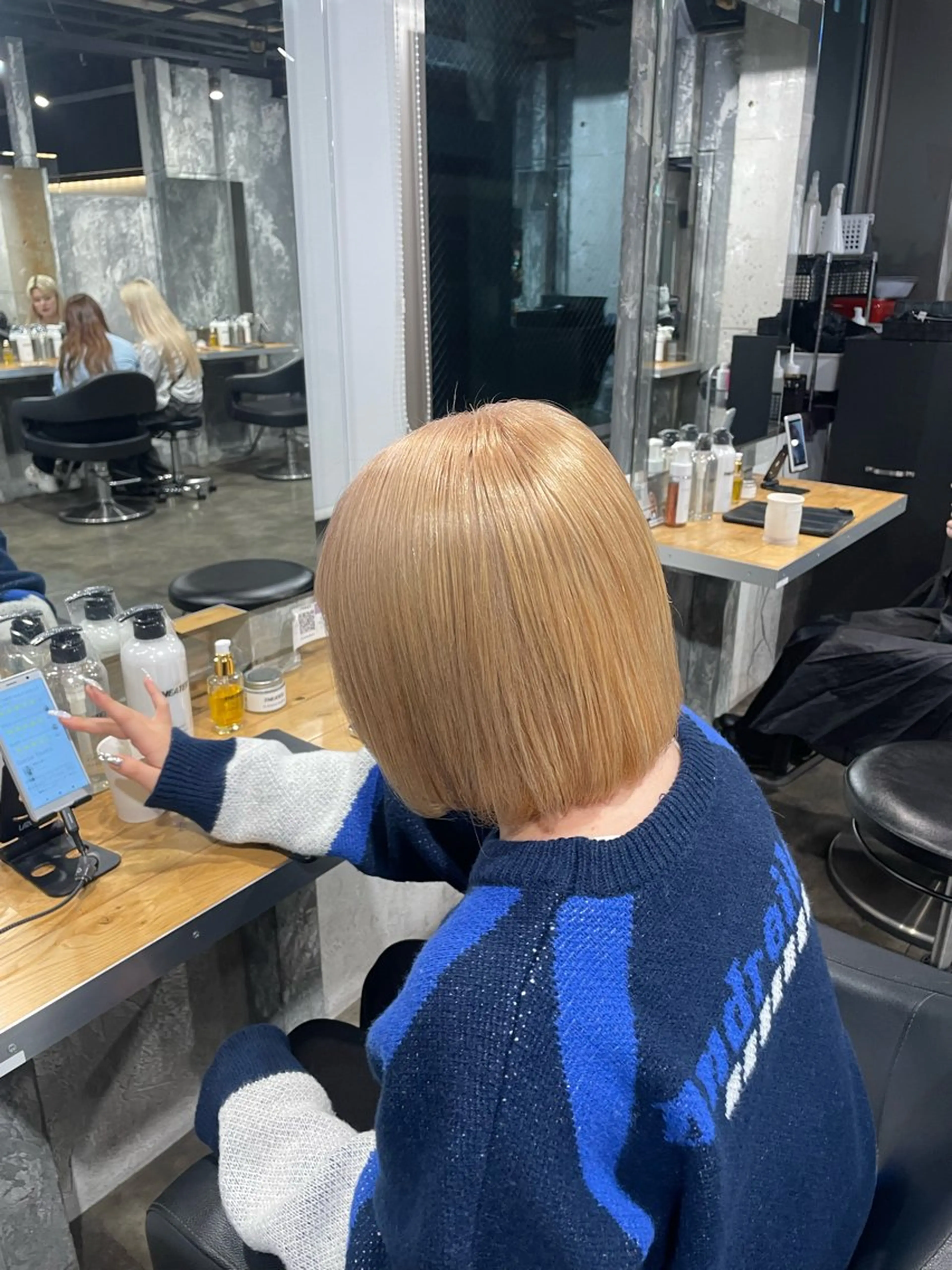 ショート カラー ヘアカラー ハイトーンブロンド 横浜💞ミオのヘアスタイル
