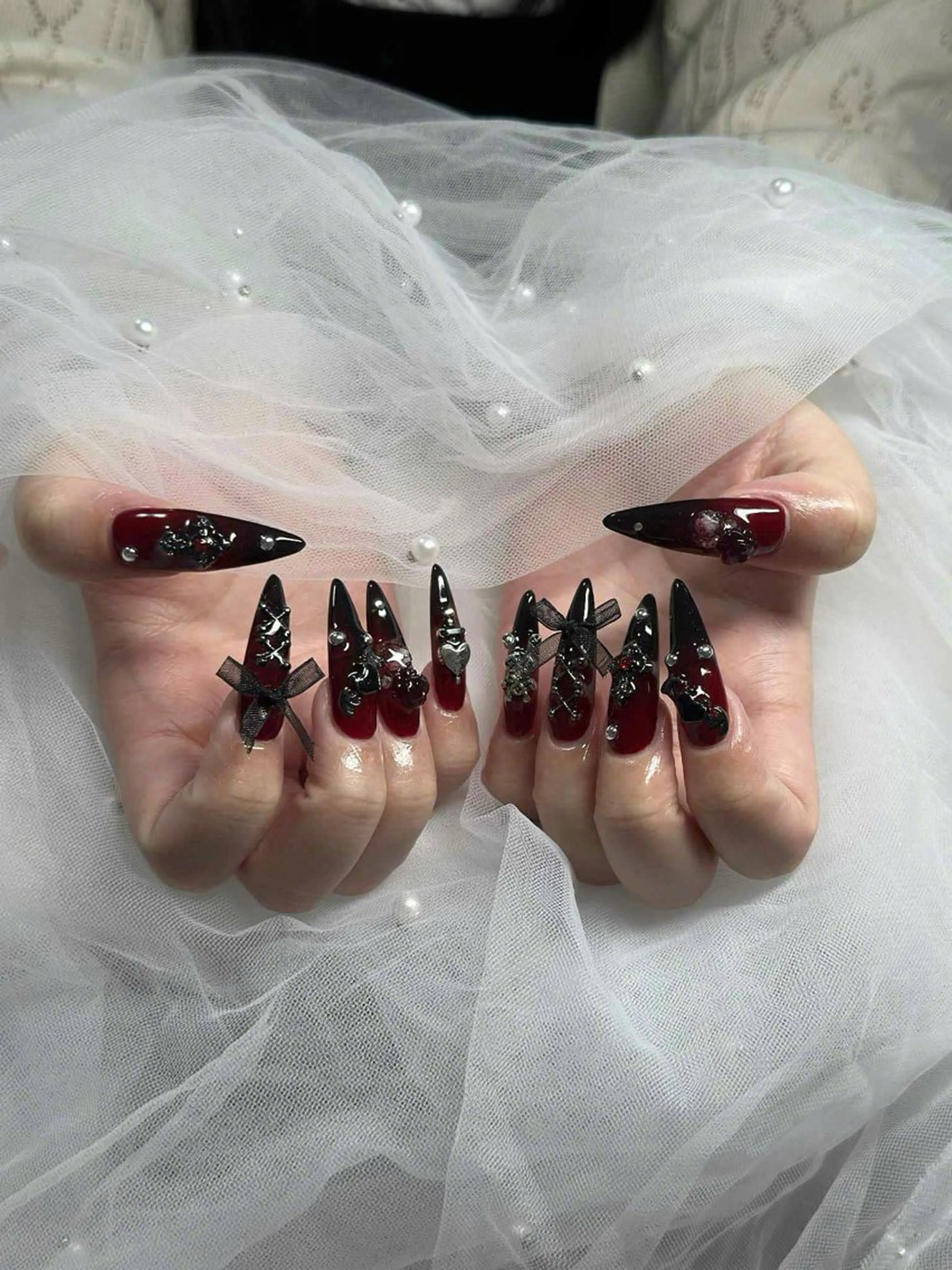 ネイル フレンチネイル ジェルネイル ガラスフレンチ ハロウィン ハート ハンドネイル H.baby Nail Salonのネイルデザイン