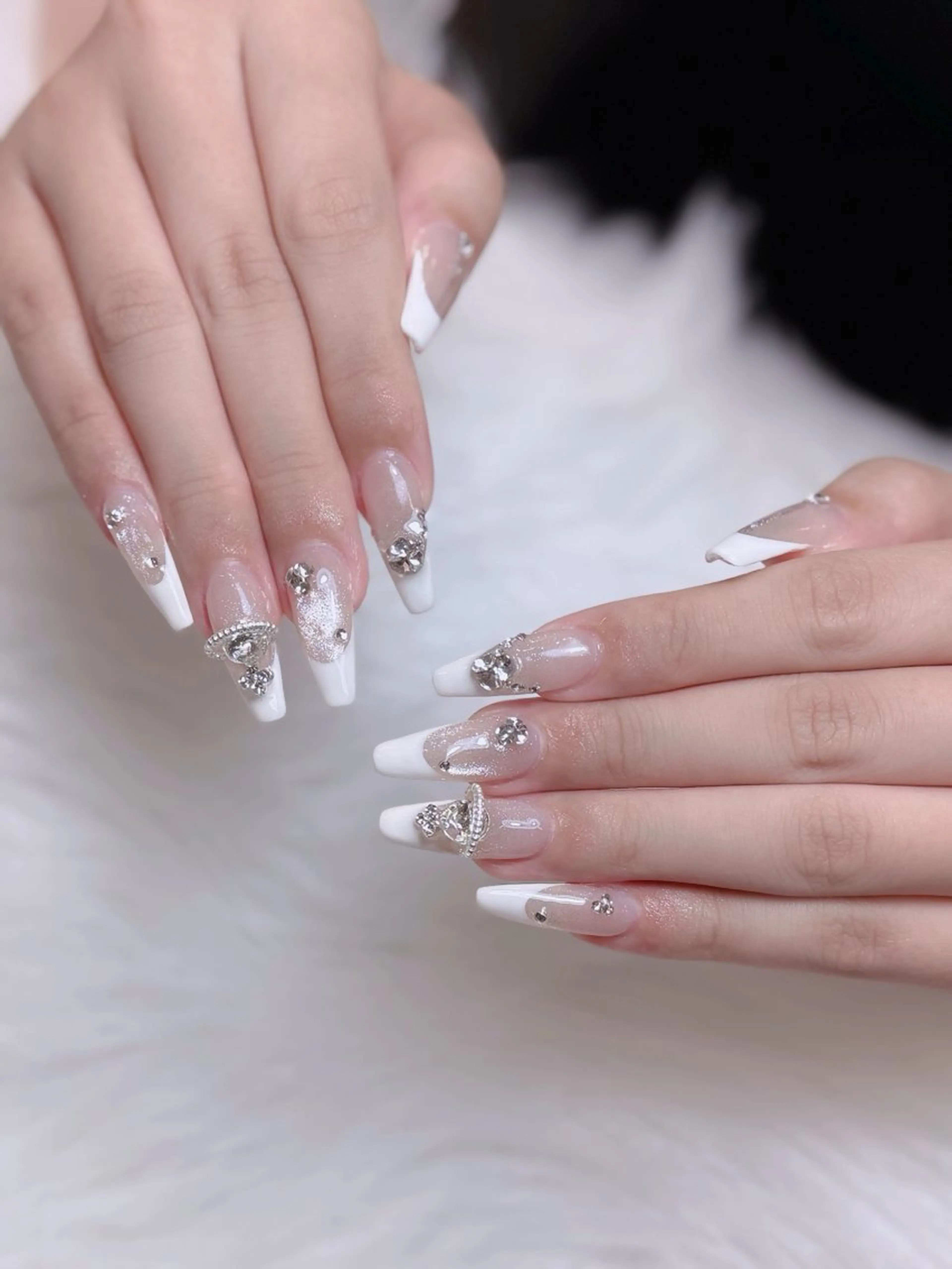ネイル オーロラネイル チークネイル フットネイル フレンチネイル 韓国ネイル ハンドネイル Lumi Nail 新大久保3‘のネイルデザイン