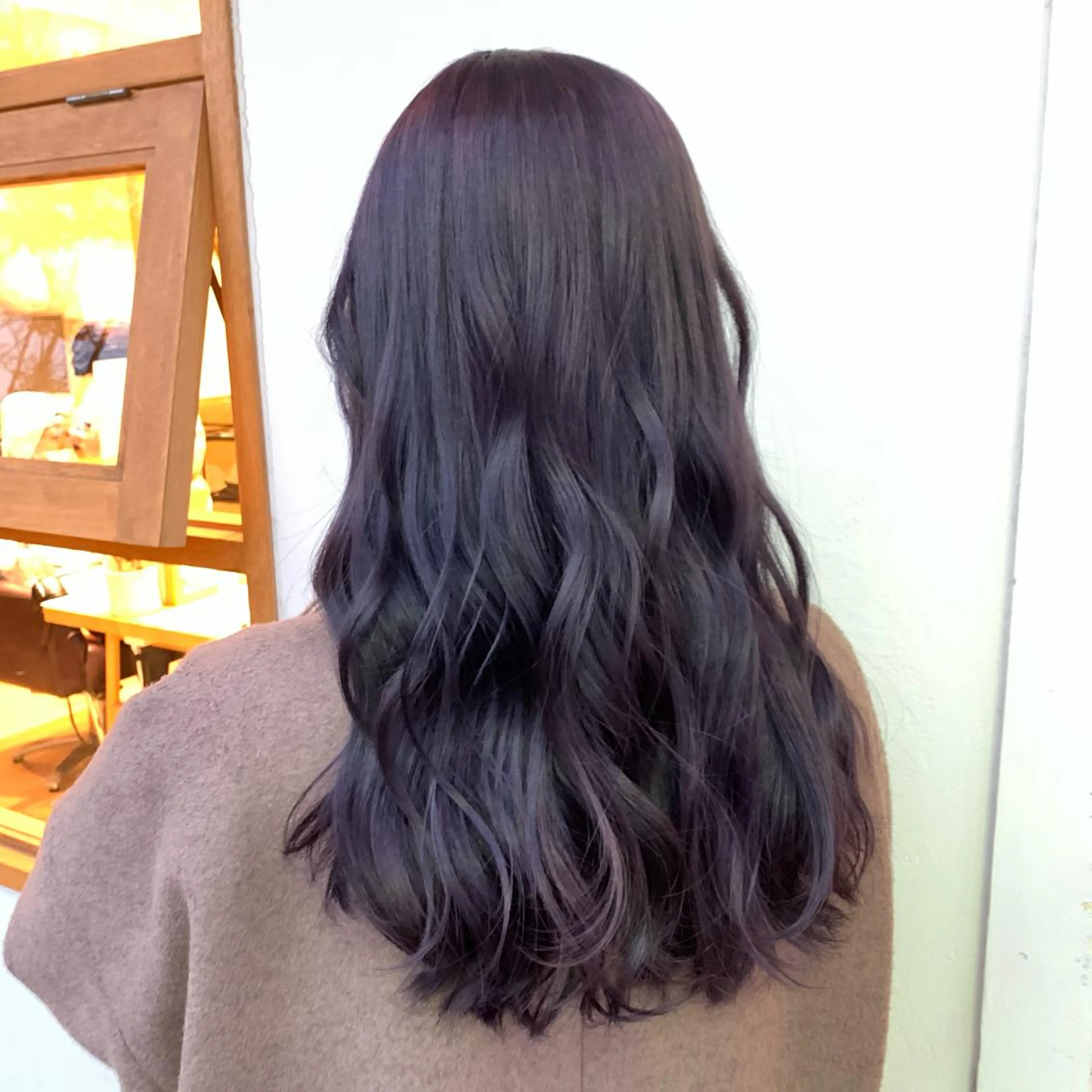ロング カラー ブリーチ 透明感カラー パープルカラー 山本 知佳のヘアスタイル