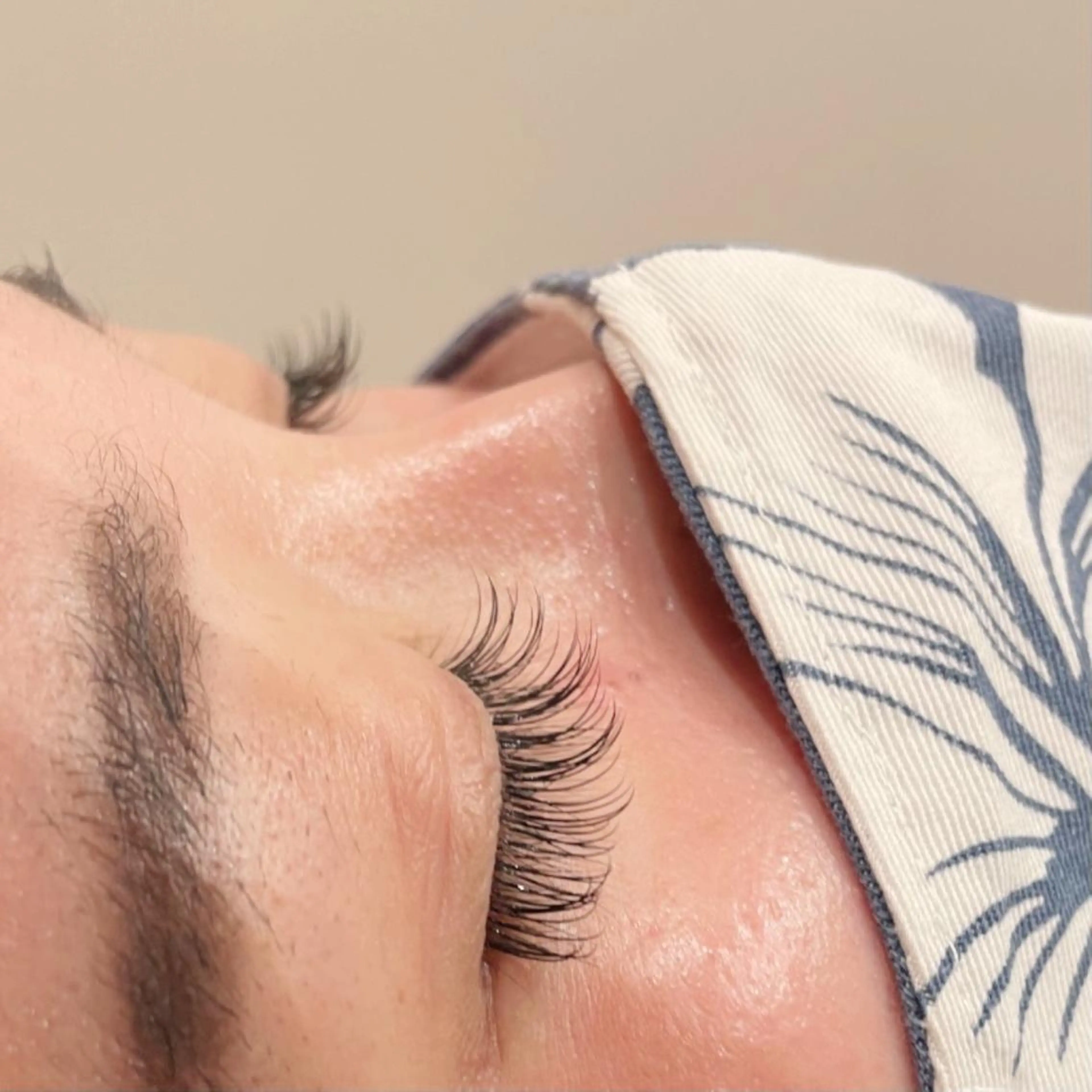 マツエク・マツパ ゴージャス マツエク 西村 未羽/ﾏﾂｴｸ /網紅/ﾊﾟﾘのマツエク・マツパデザイン