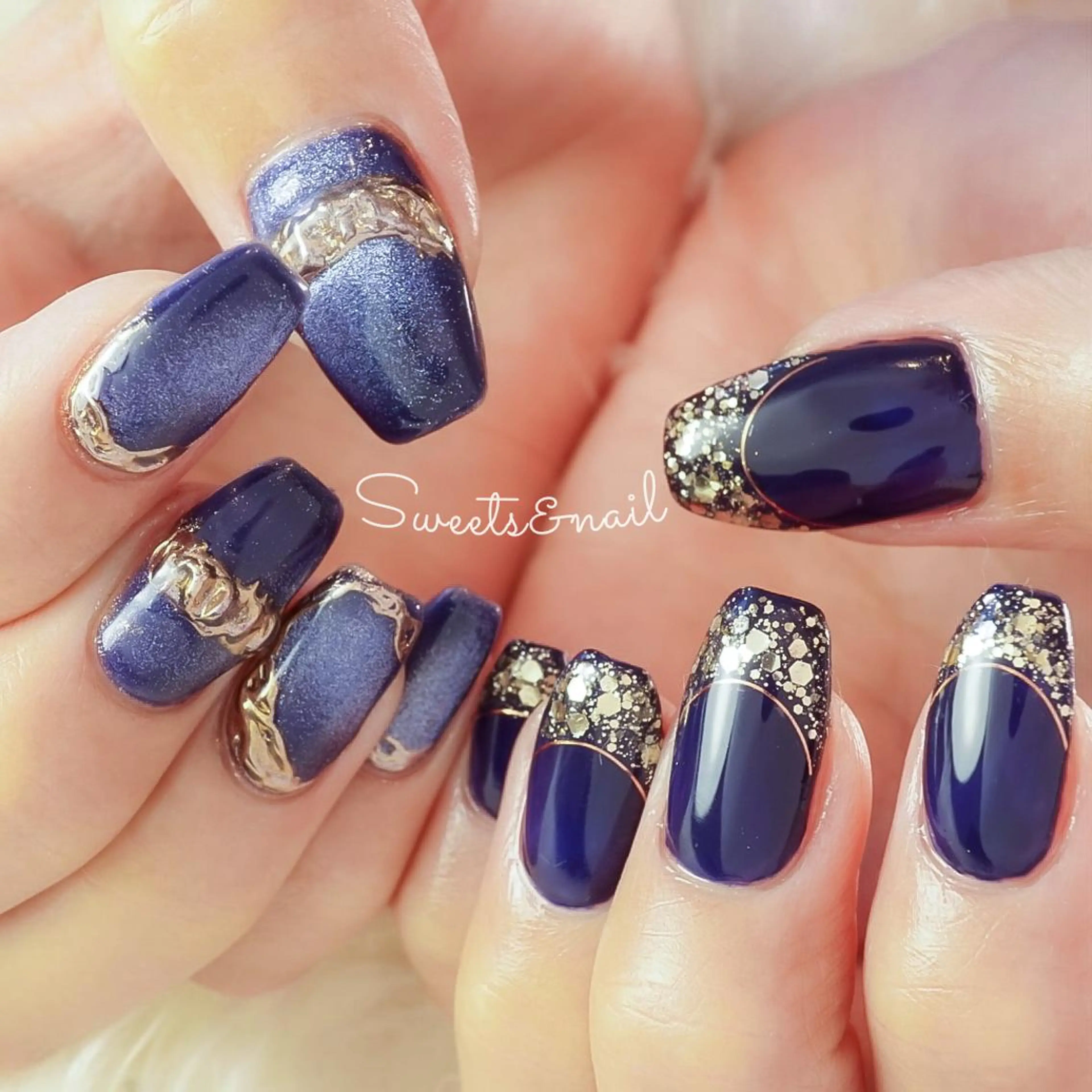 ネイル ブルー カジュアル フレンチネイル ガラスフレンチ キラキラネイル Sweets &nailのネイルデザイン